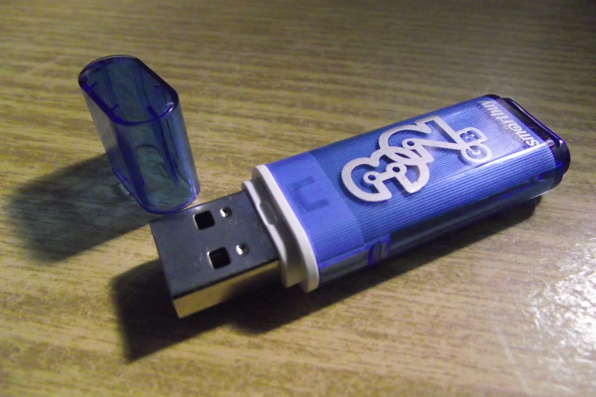 Флешка USB Smartbuy Glossy series Blue (SB32GbGS-B), 32Gb, USB 2.0, R/W 25/15, синий