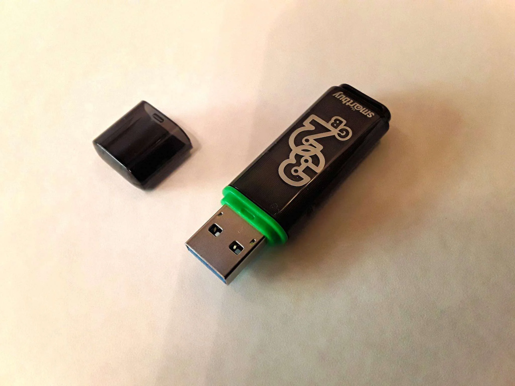 Флешка USB Smartbuy Glossy series Dark Grey (SB32 GbGS-DG), 32Gb, USB 3.0, R/W 75/25, темно-серый
