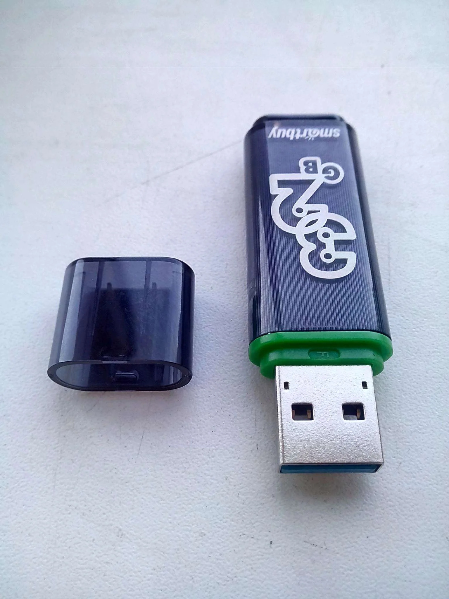Флешка USB Smartbuy Glossy series Dark Grey (SB32 GbGS-DG), 32Gb, USB 3.0, R/W 75/25, темно-серый