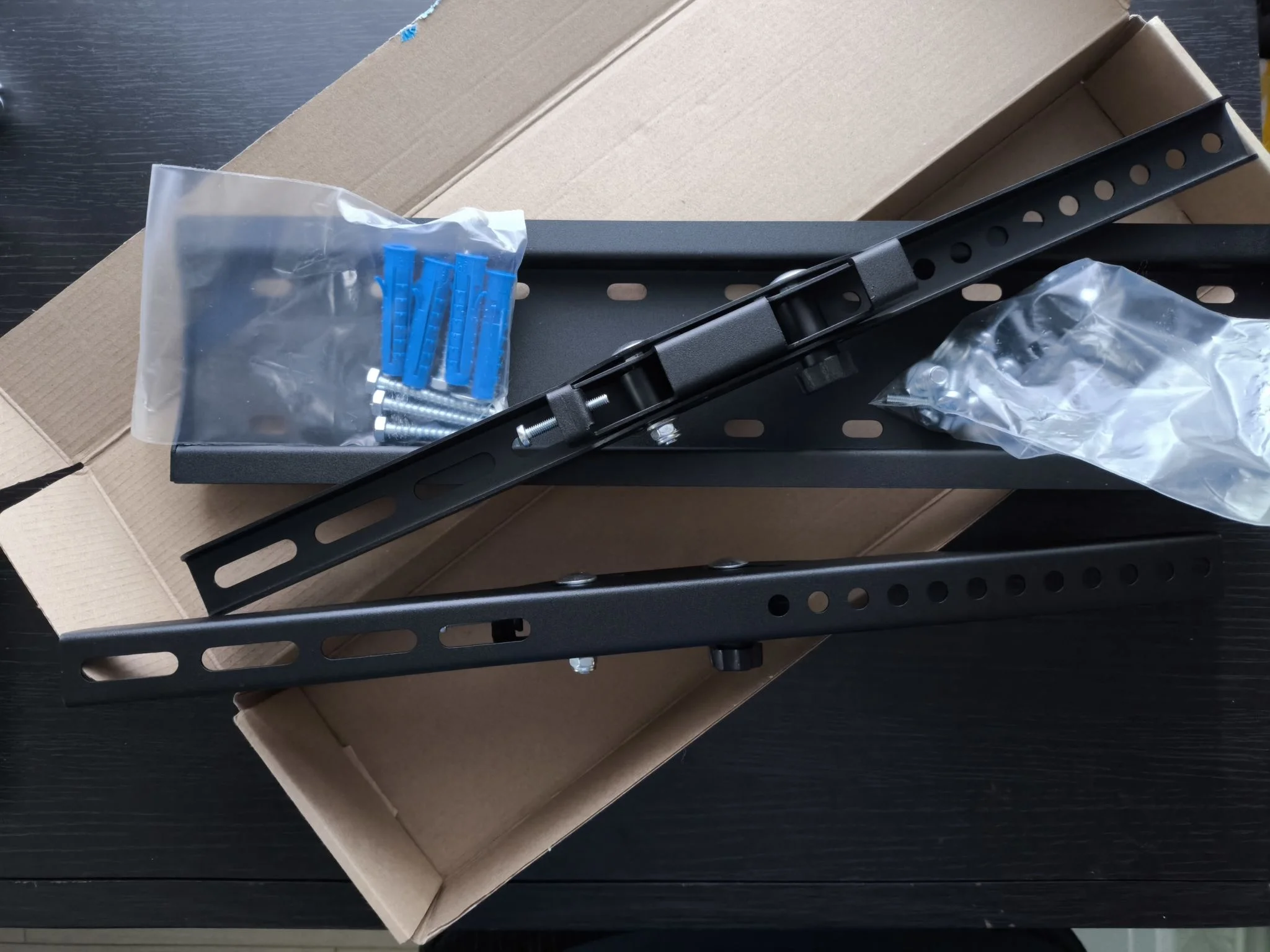 Кронштейн для телевизора Remounts RMB 404T черный