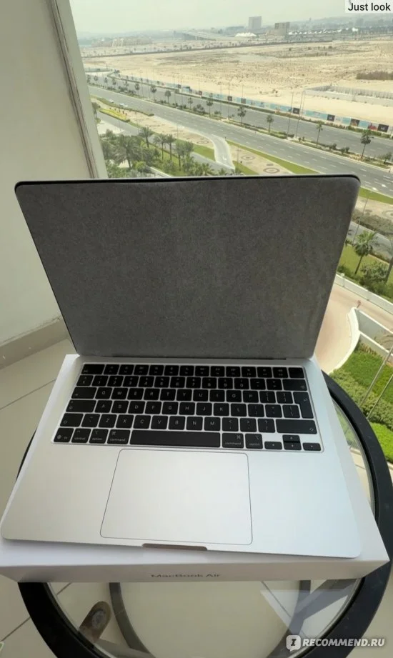 Ноутбук Apple MacBook Air 13.6 A3240 (MW0Y3LL/A), starlight