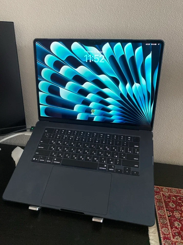 Ноутбук Apple MacBook Air 15.3 A3241 M4 (MW1L3HN/A), midnight