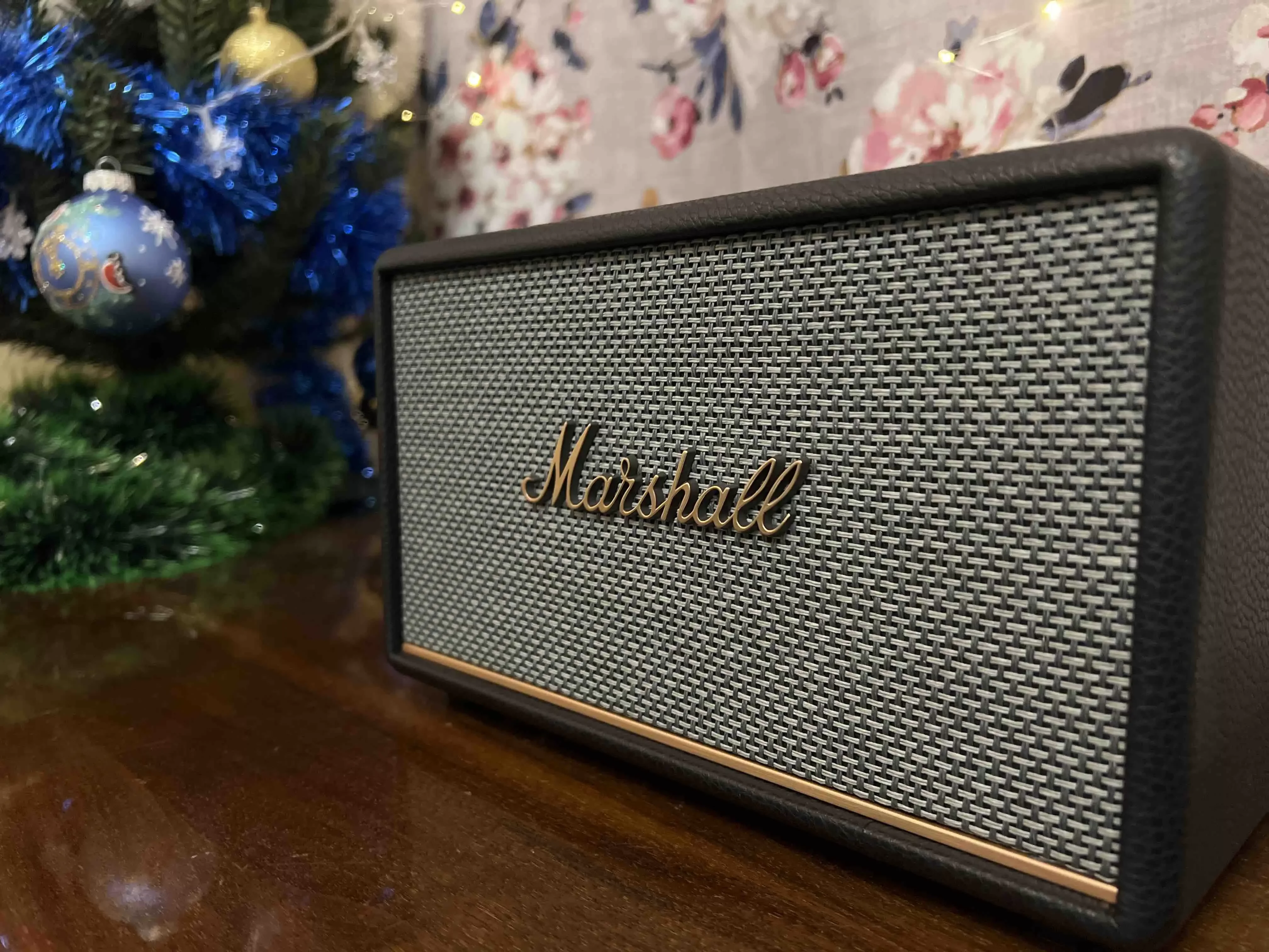 Колонка портативная Marshall Acton III черный/золотистый 60W 2.1 BT/3.5Jack 10м