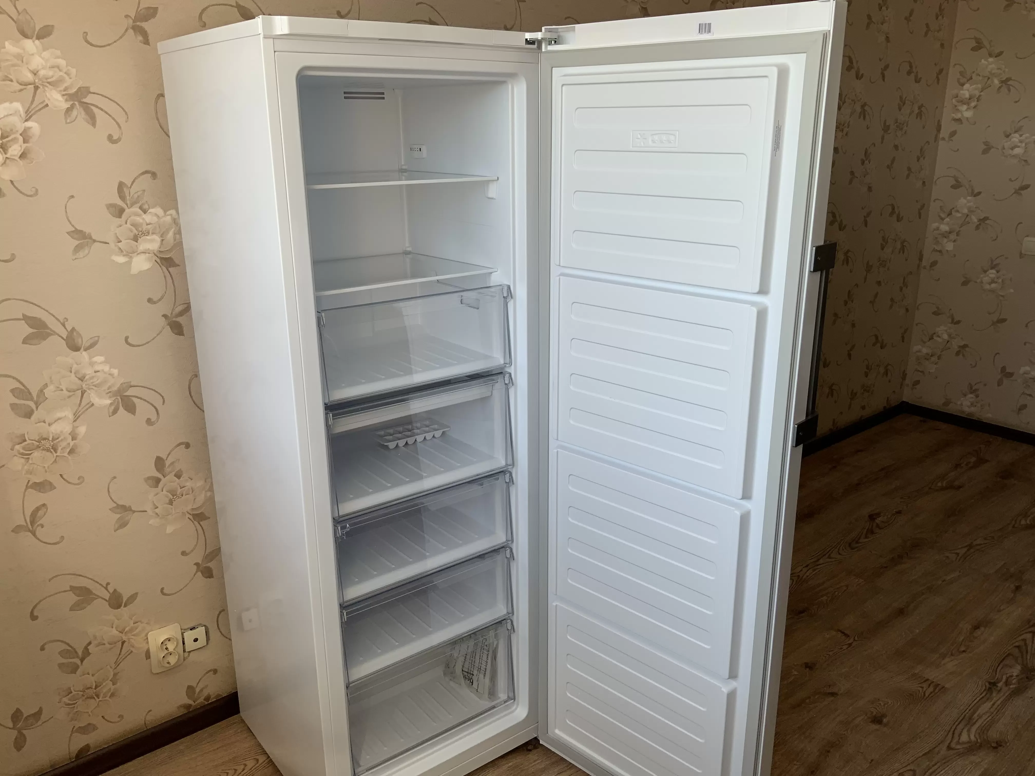 Морозильная камера Beko B3RFNK292W No Frost 59.5x65x171.4 см 293л 16 кг/сут