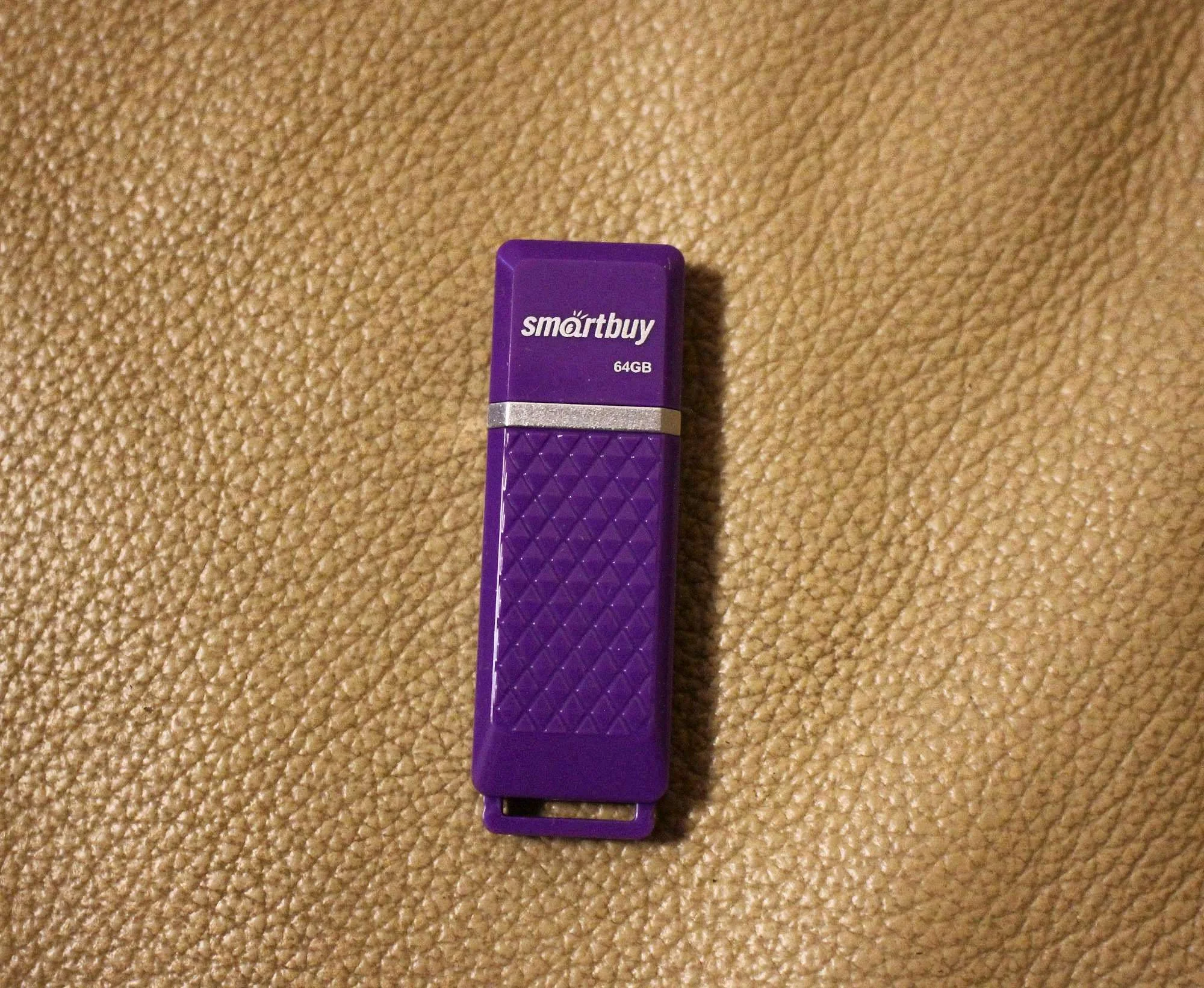 Флешка USB Smartbuy Quartz Violet (SB64GBQZ-V), 64Gb, USB 2.0, R/W 25/15, фиолетовый