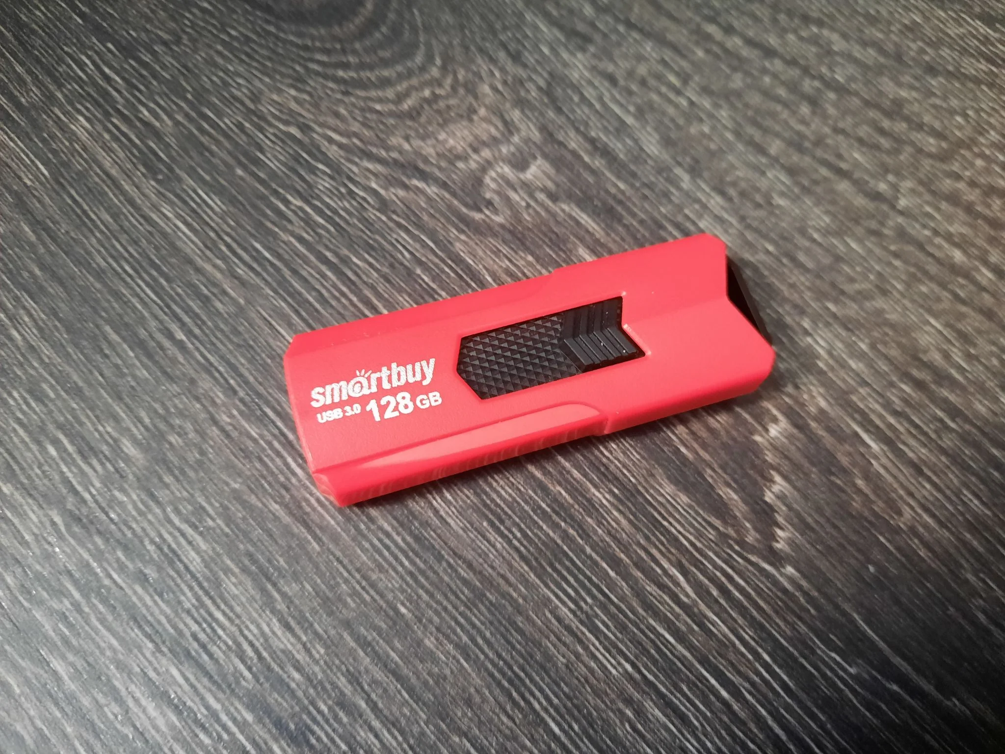 Флешка USB Smartbuy STREAM Red (SB128 GbST-R3), 128Gb, USB 3.0, R/W 75/30, красный/черный
