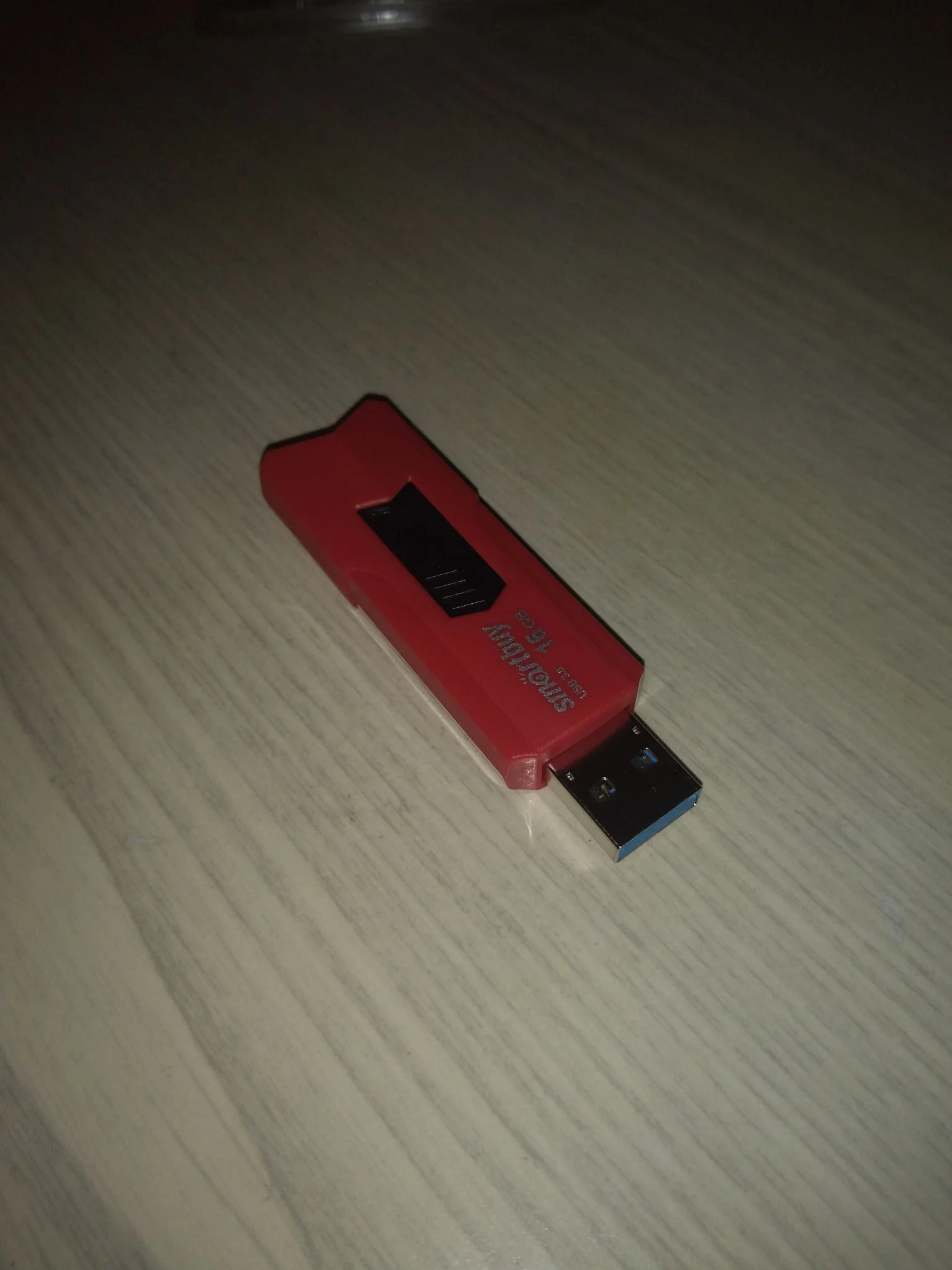 Флешка USB Smartbuy STREAM Red (SB16GbST-R3), 16Gb, USB 3.0, R/W 75/30, красный/черный