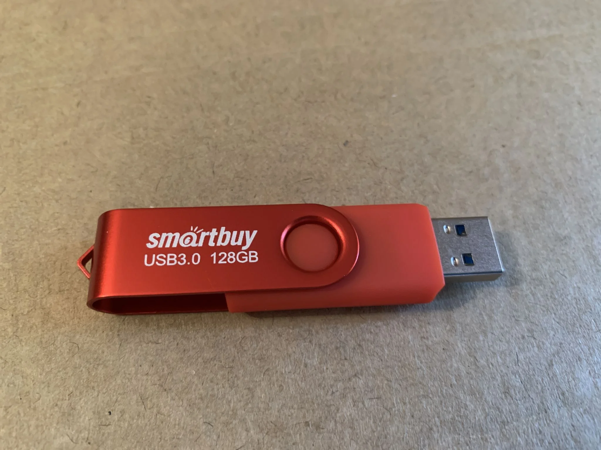 Флешка USB SmartBuy Twist Red (SB128Gb3TWR), 128Gb, USB 3.0, R/W 90/40, красный