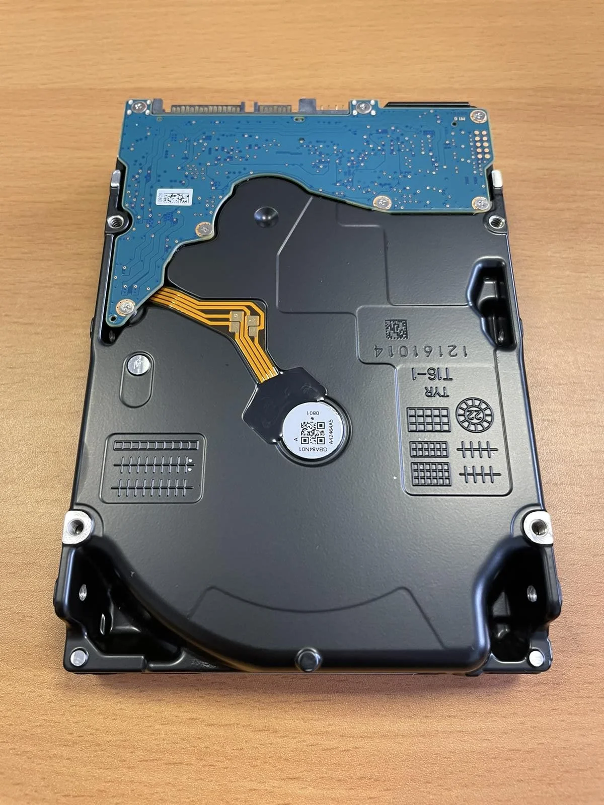 Жесткий диск 20 TB Toshiba MG10SCA20TE, MG10 Series 3,5", SAS Server 7200 12Gbit/s 512Mb