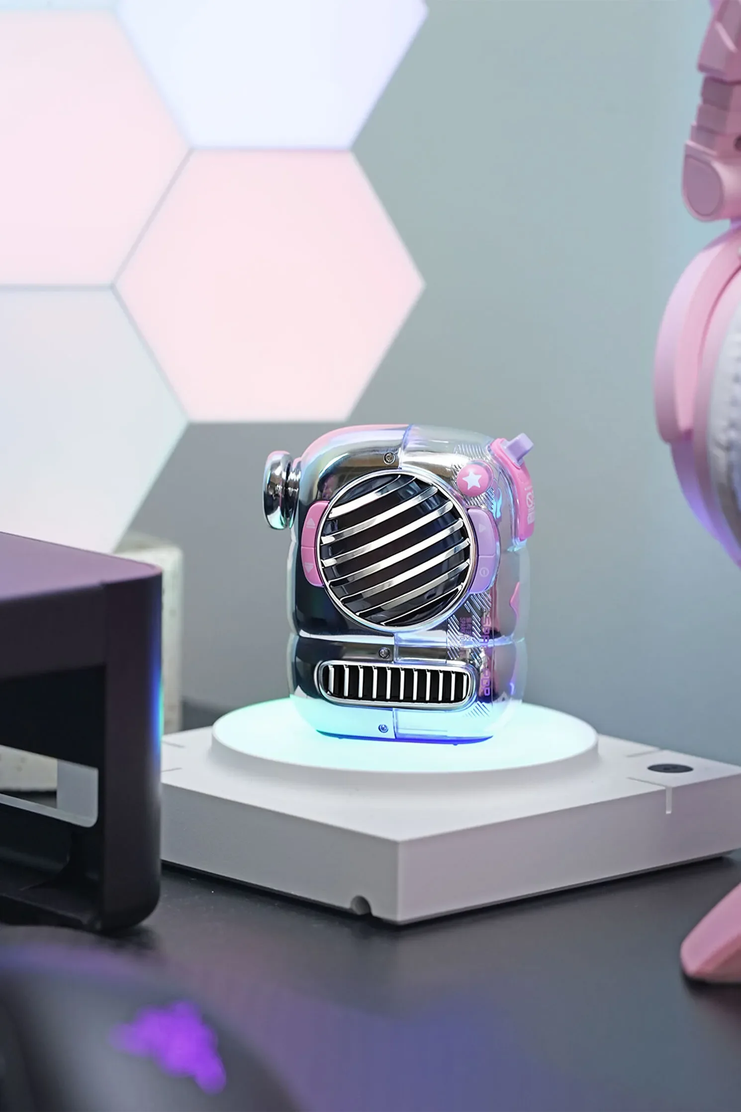 Беспроводная колонка Divoom Spark Pop, розовый