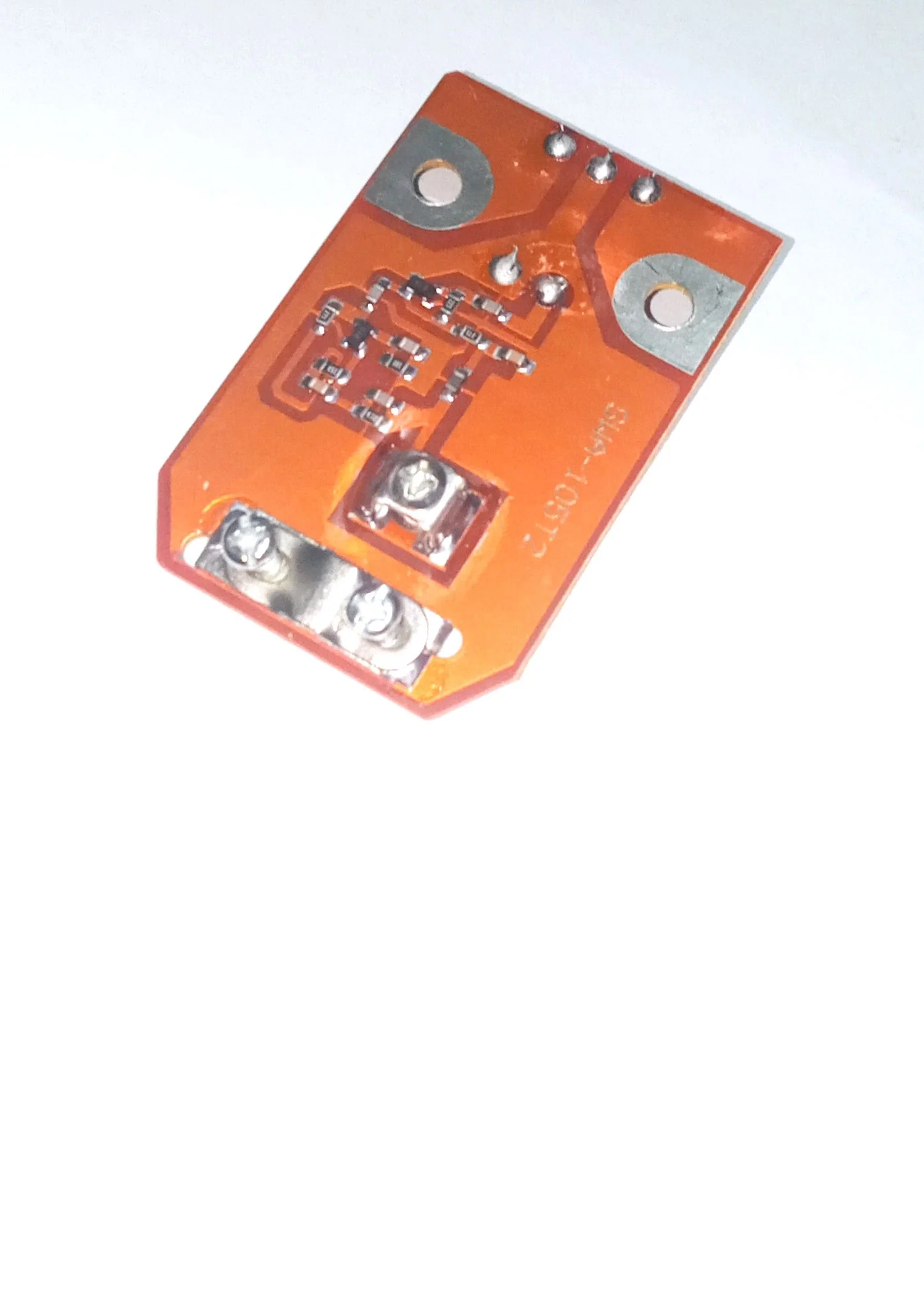 Усилитель антенный SWA-105 Т2 напряж. пит.5v (выбивать по 50 шт!! цена за 1 шт!!)