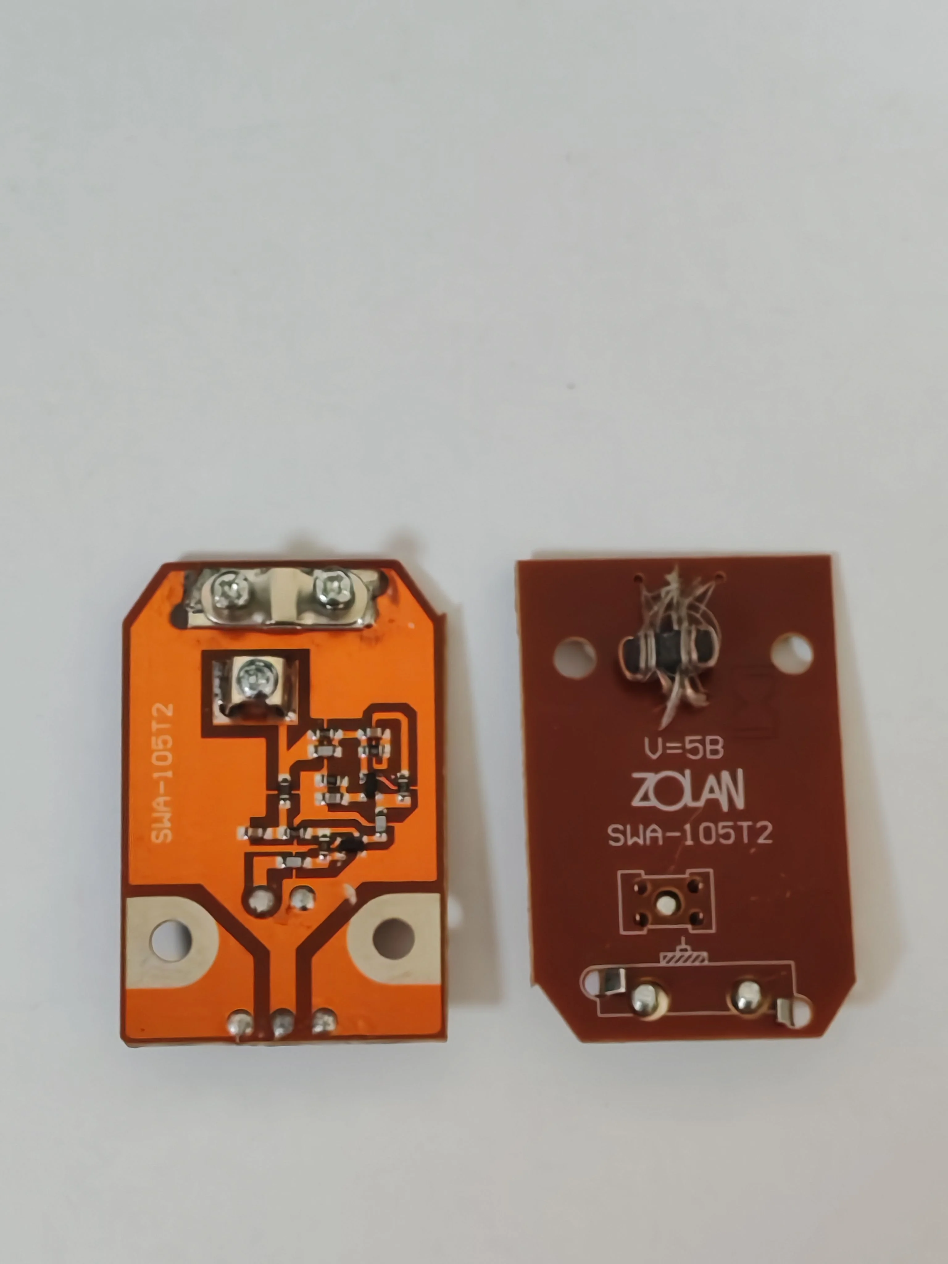 Усилитель антенный SWA-105 Т2 напряж. пит.5v (выбивать по 50 шт!! цена за 1 шт!!)