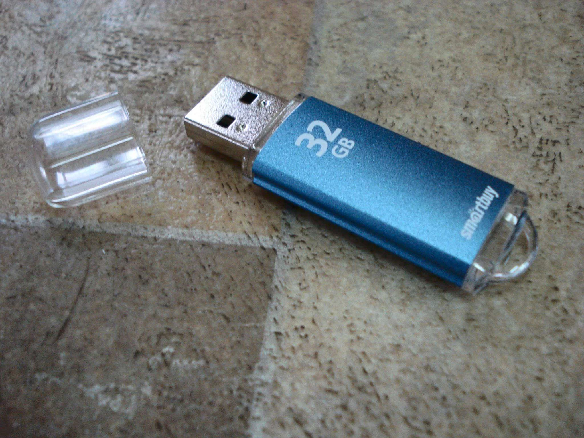 Флешка USB Smartbuy V-Cut series Blue (SB32GbVC-B), 32Gb, USB 2.0, R/W 25/15, голубой