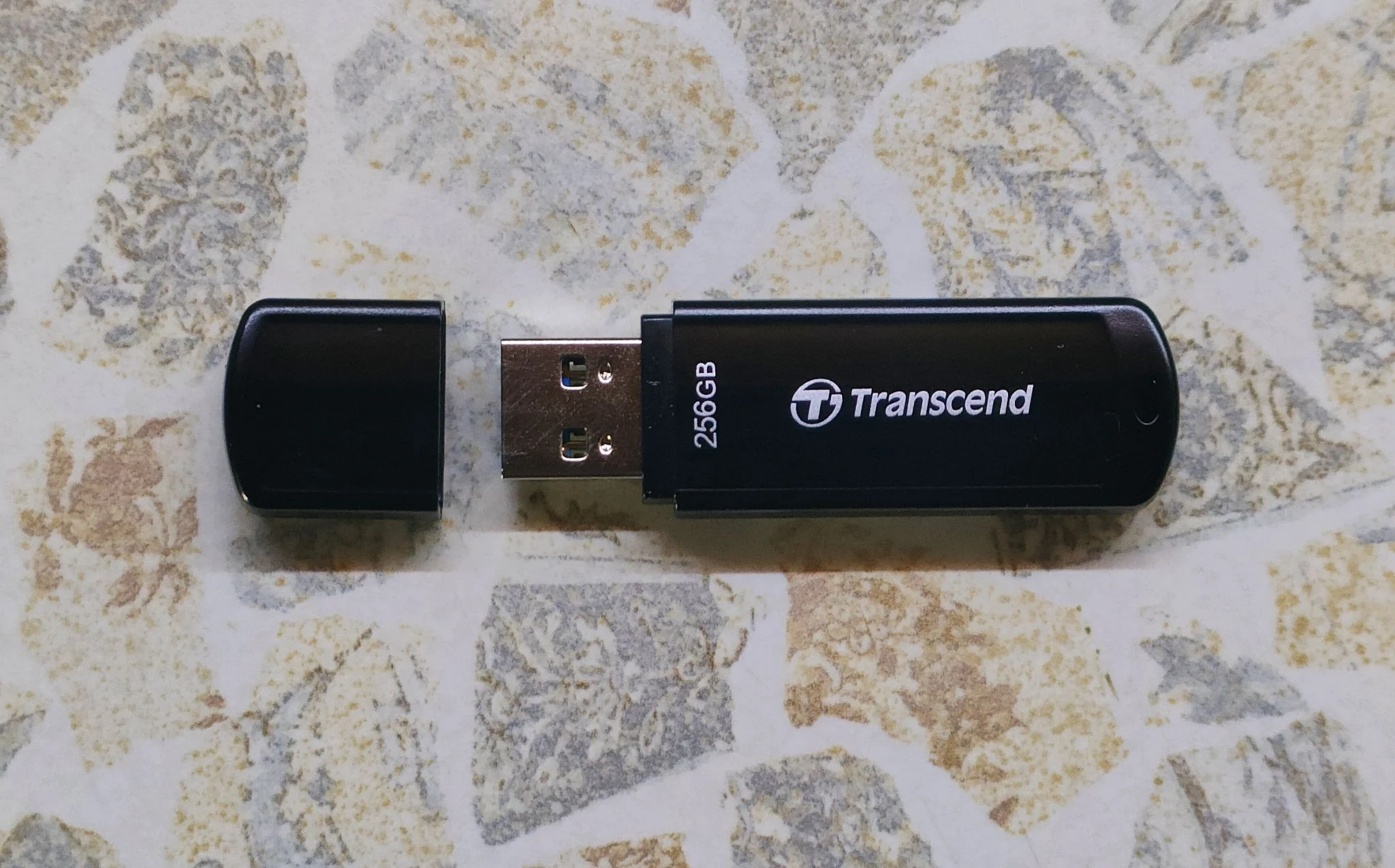 Флешка USB Transcend Jetflash 700 (TS256GJF700), 256Gb, USB 3.0, R/W 70/30 черный