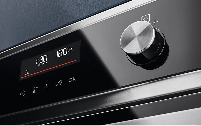 Электрический духовой шкаф Electrolux EOD6P77WX