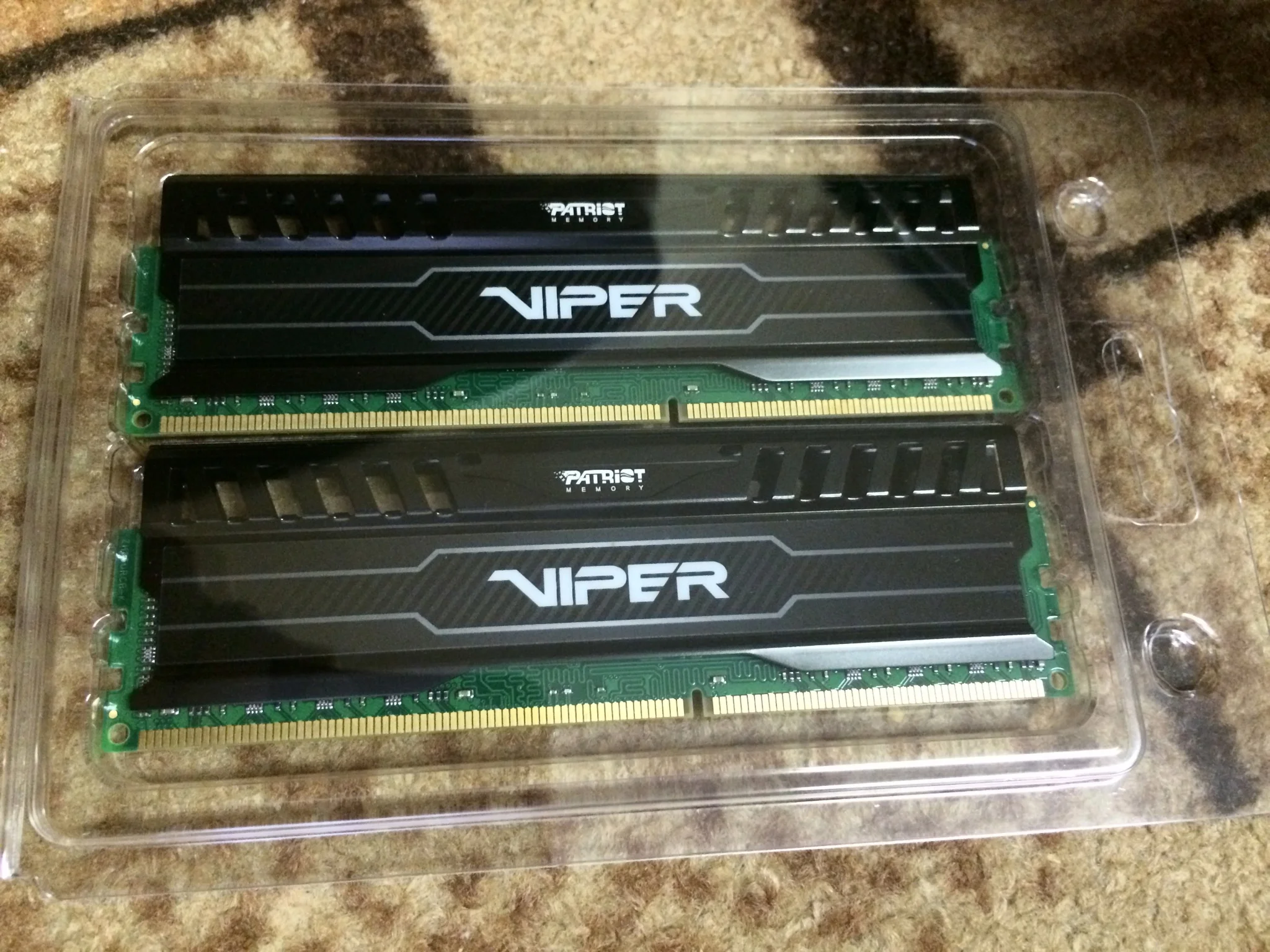 Оперативная память Patriot Viper 3, DDR3, 16GB (2x8 GB), 1600 MHz, CL9, DIMM, радиатор, черный