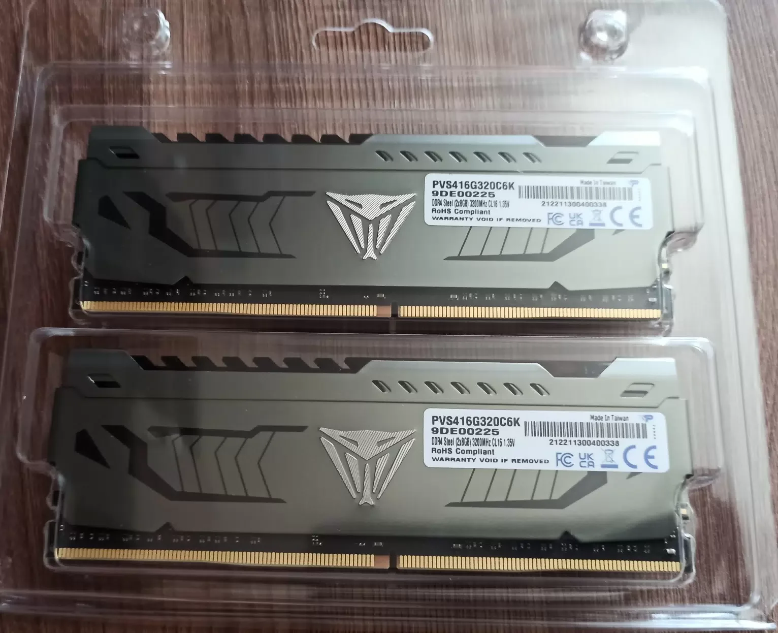 Оперативная память Patriot Viper Steel, DDR4, 16GB (1x16 GB), 3200 MHz, CL16, DIMM, радиатор, черный