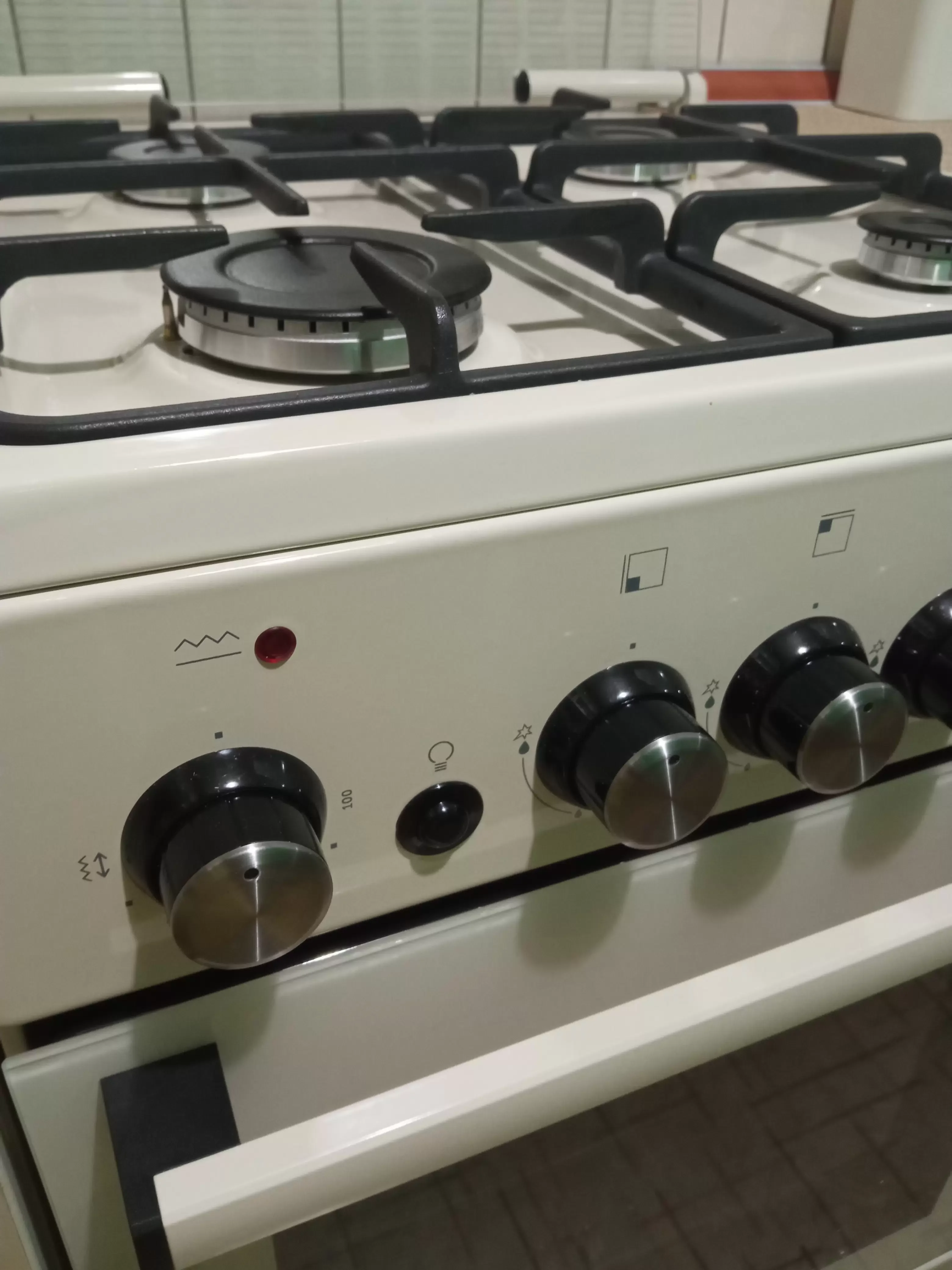 Комбинированная плита De luxe 5040.41гэ(кр) ЧР-013