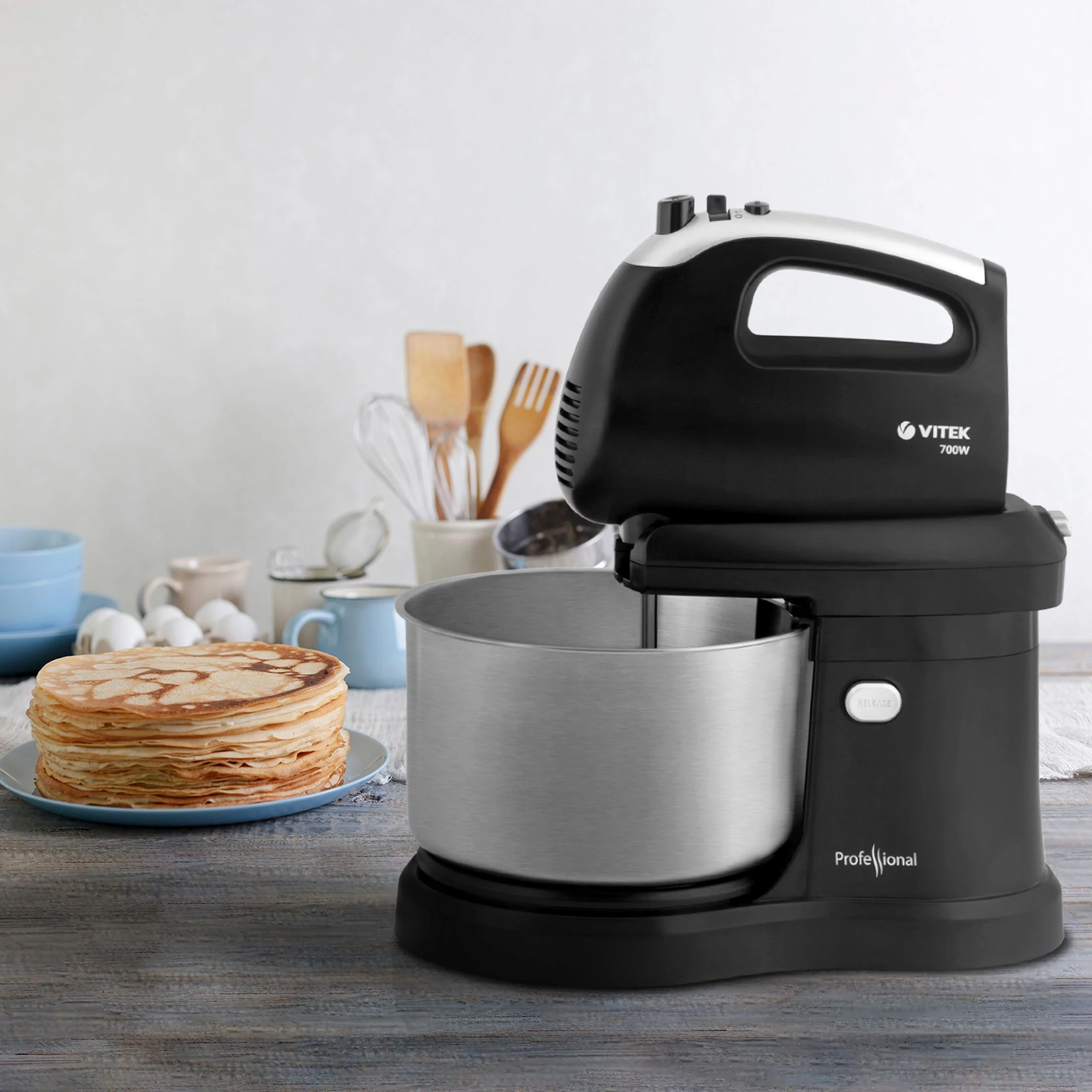 Миксер с чашей VITEK VT-1417 (ST) (700вт, 2,8л, 5 скоростей, турборежим, 2 насадки)