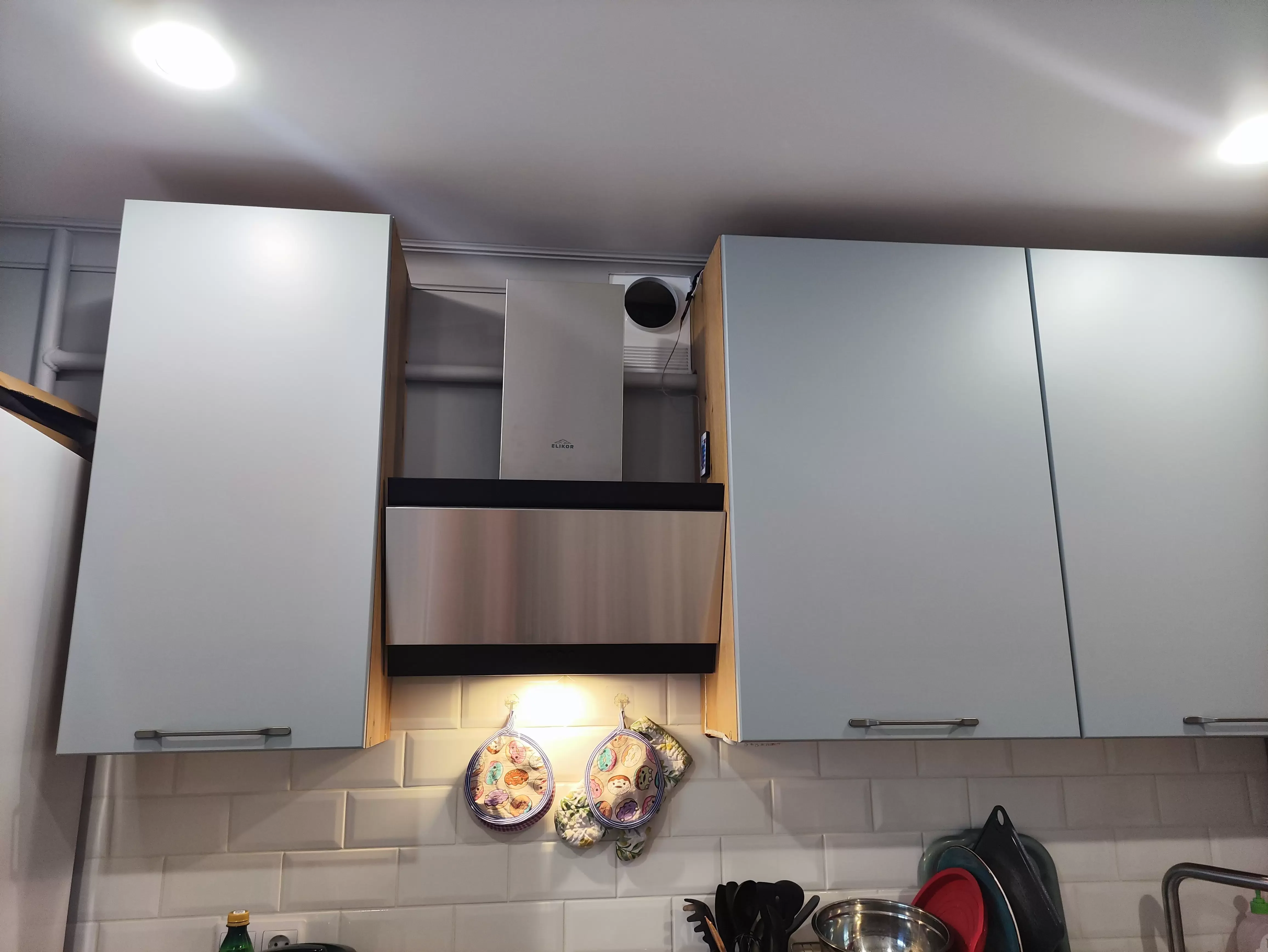 Вытяжка Elikor Титан 60Н-430-К3Д нерж/черный