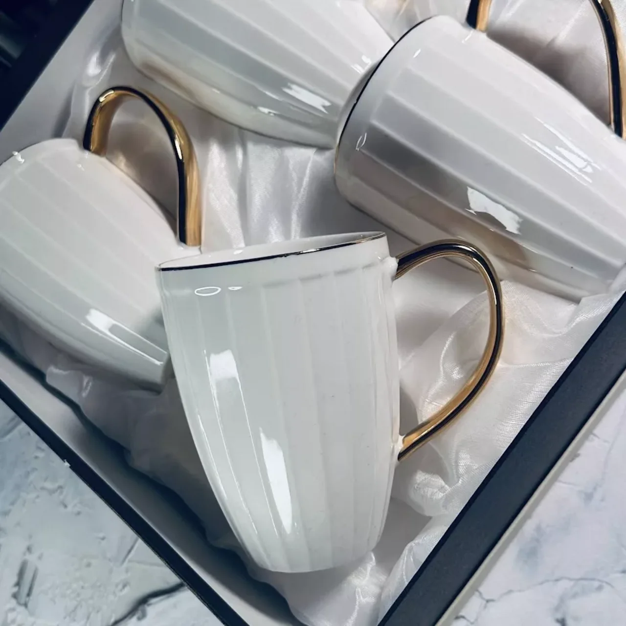 205-152 Кружка 350 мл MARZIPAN в под.уп.(х36)Фарфор
