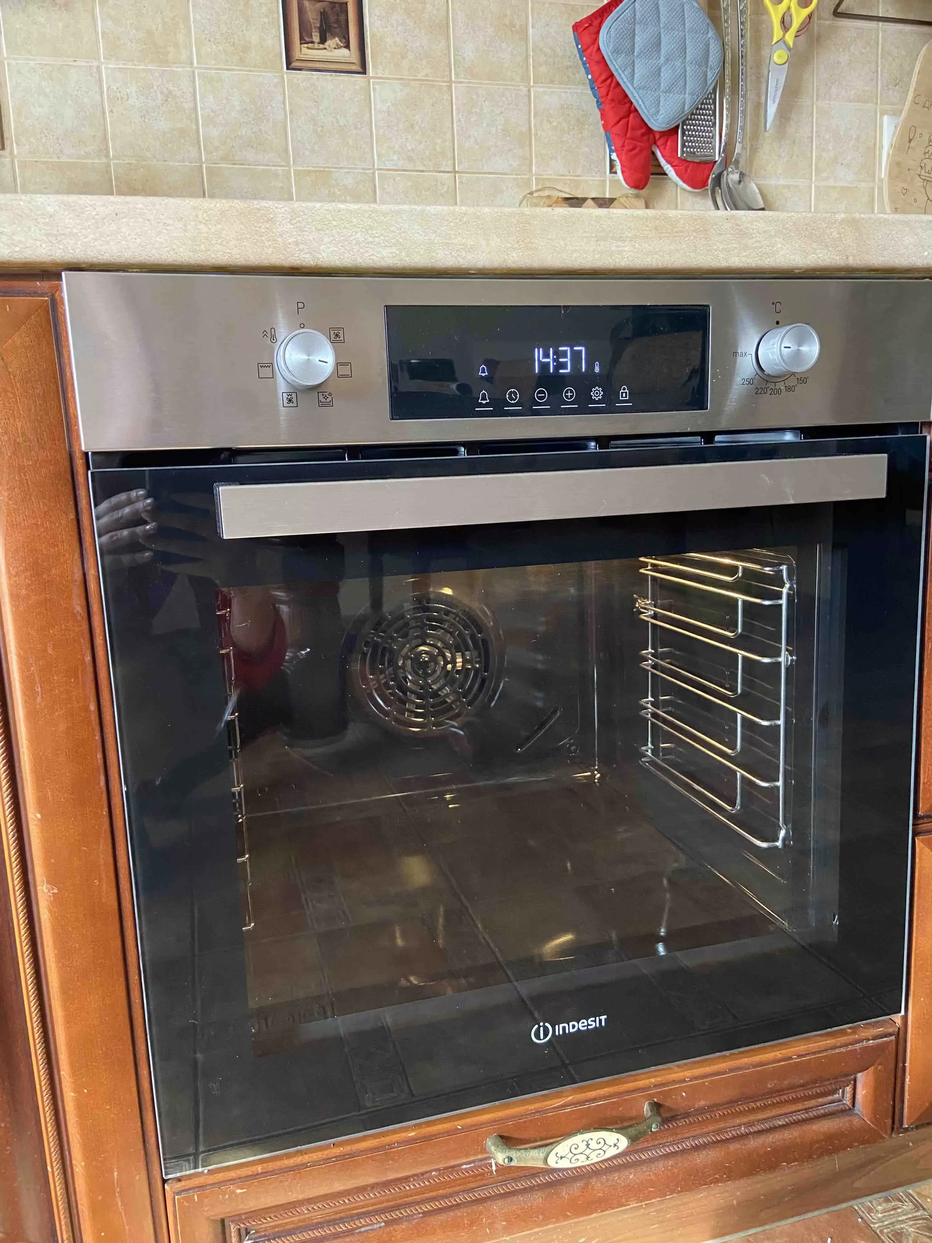 Электрический духовой шкаф Indesit IBFTE 3644 IX