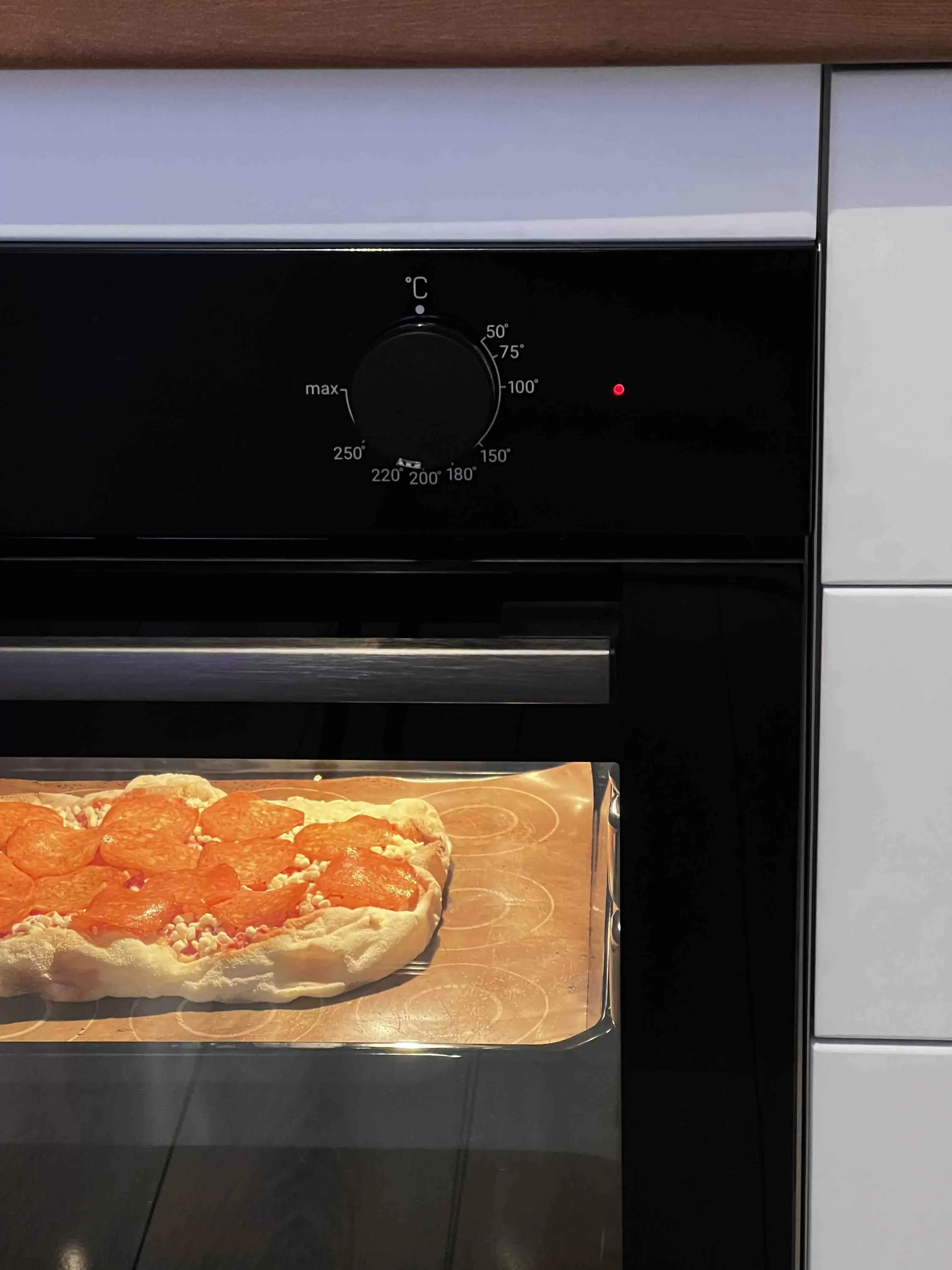 Электрический духовой шкаф Indesit IFE 2420 BL