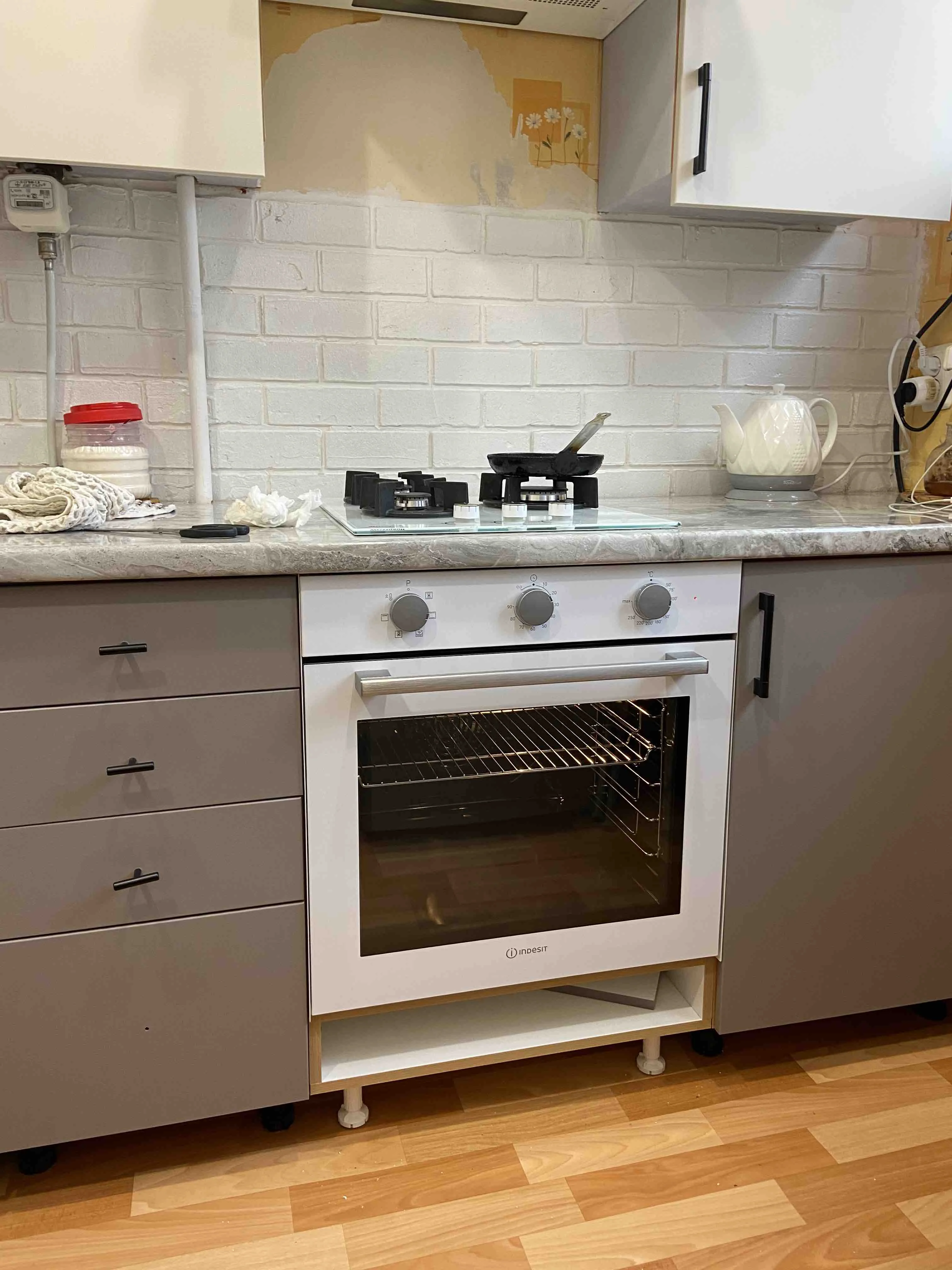 Электрический духовой шкаф Indesit IFE 3634 WH, белый