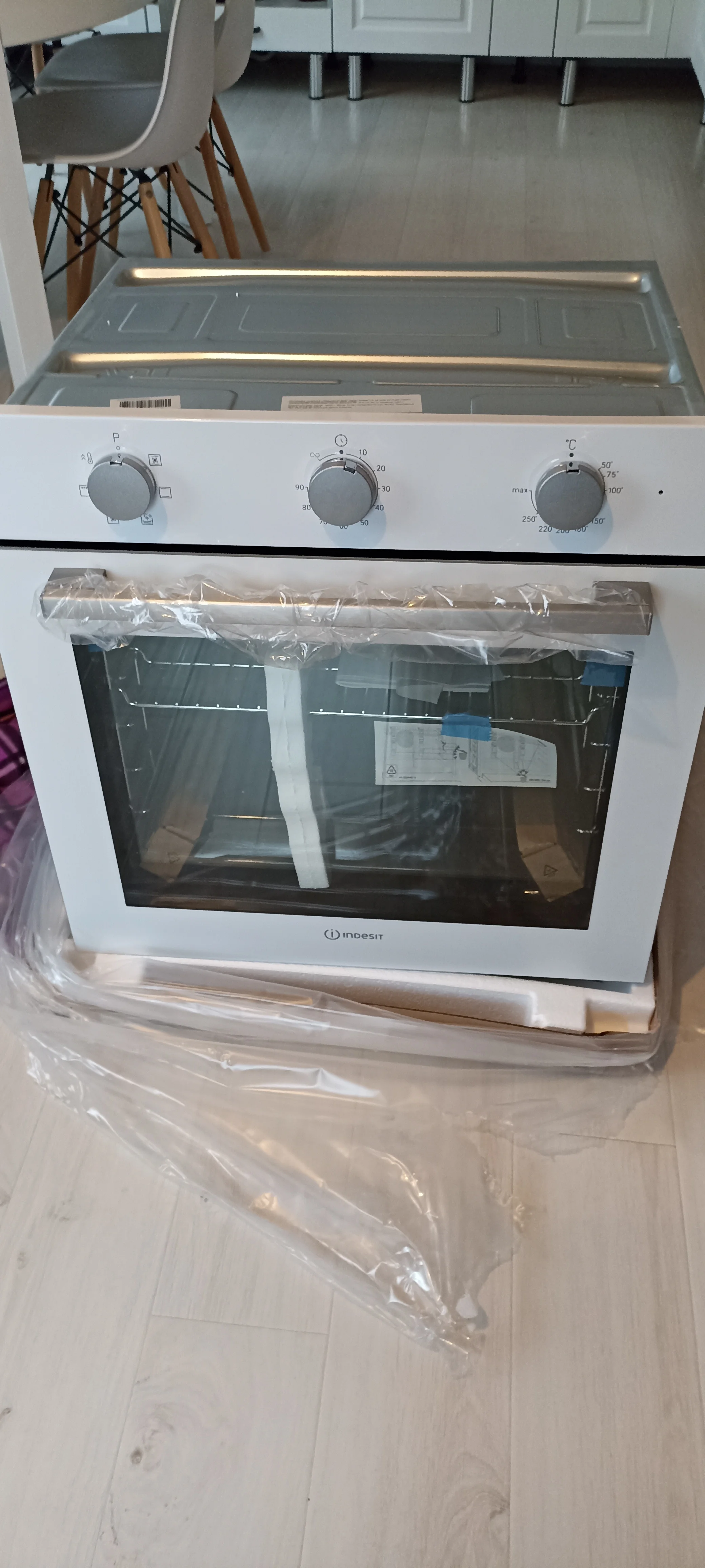Электрический духовой шкаф Indesit IFE 3634 WH, белый