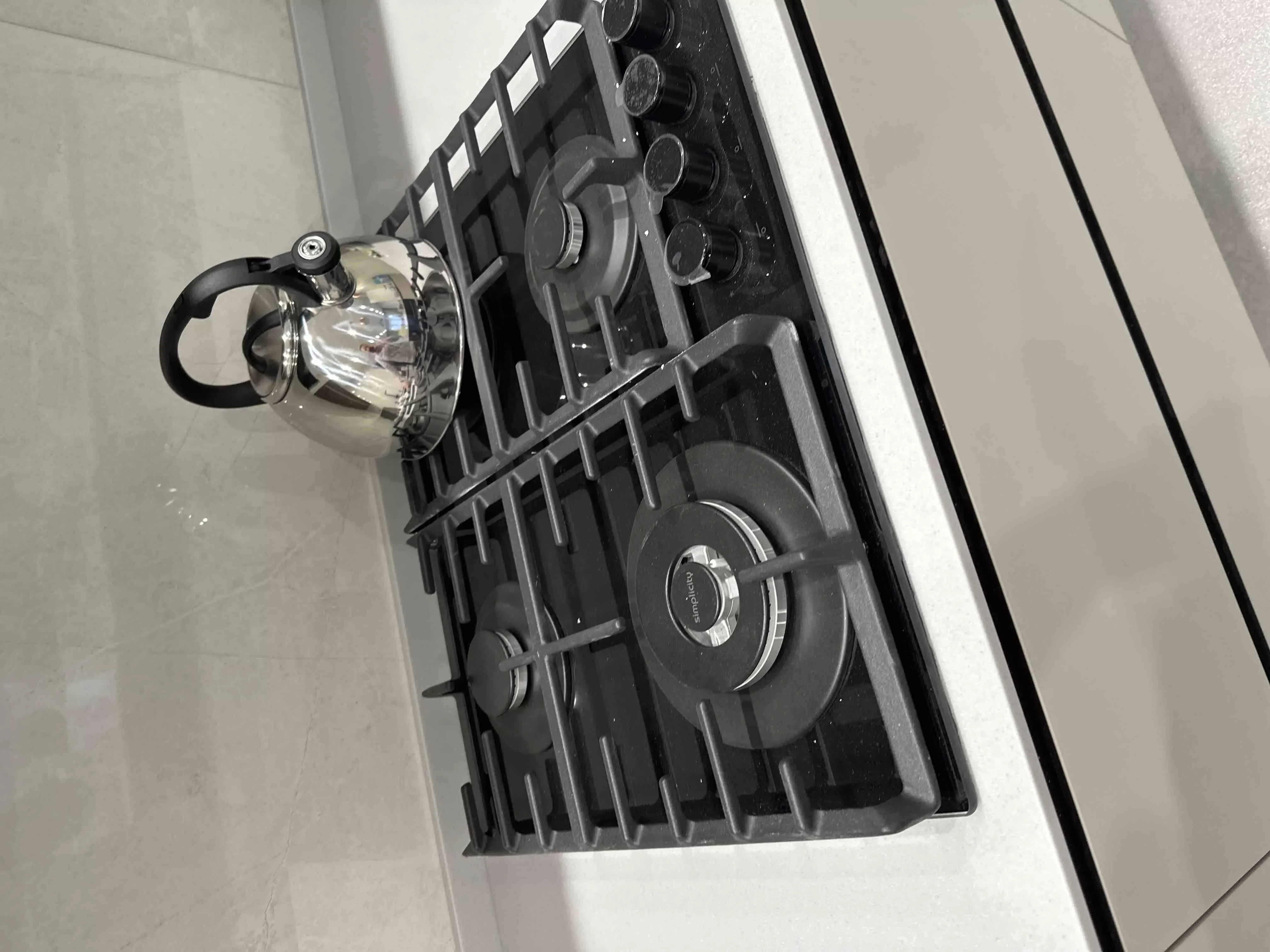 Газовая варочная панель Gorenje GTW642SYB черный