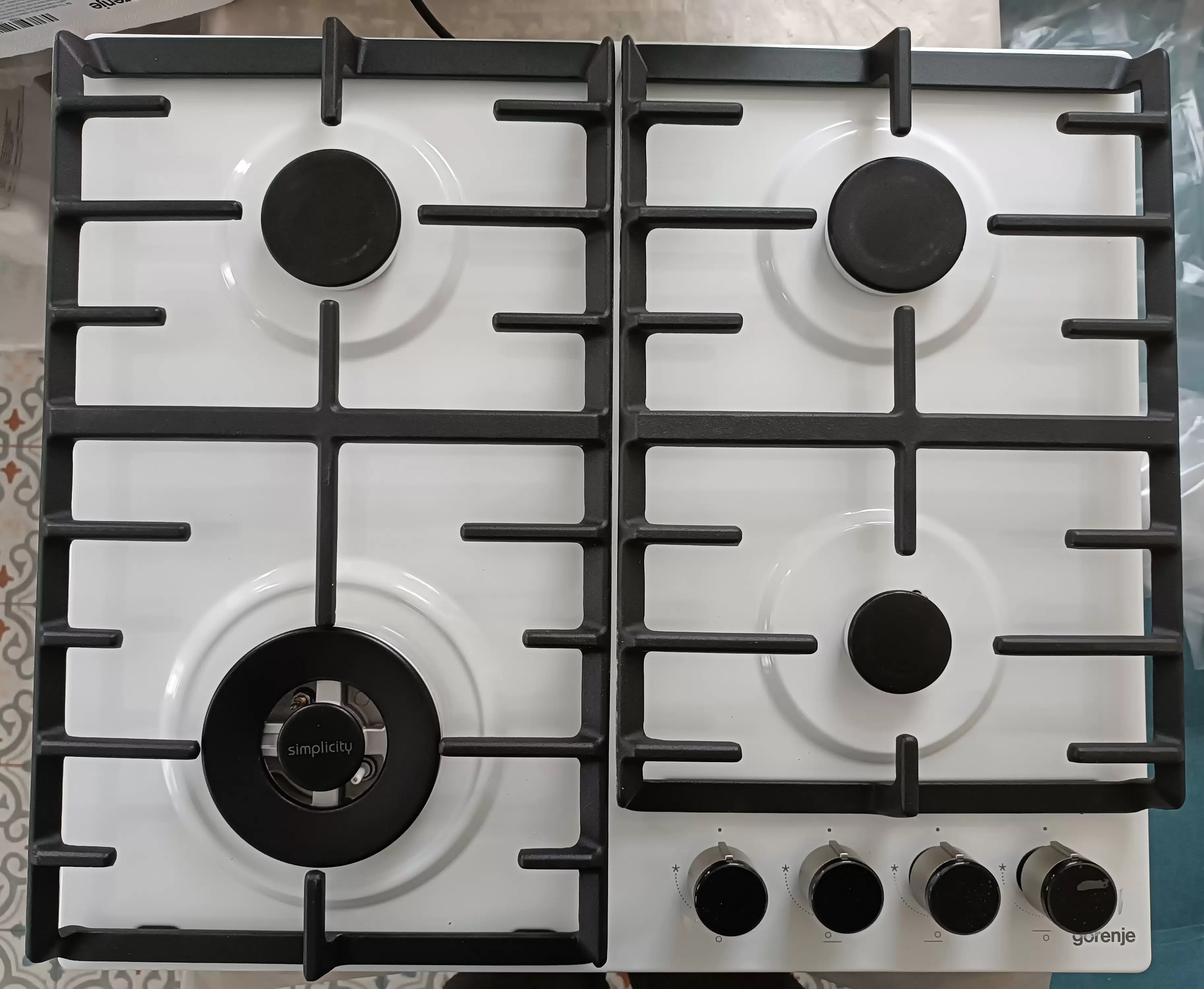 Газовая варочная панель Gorenje GW642SYW белый