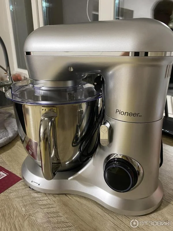 Миксер-тестомес Pioneer MX329 1300Вт, 4,5л, 10 скоростей.