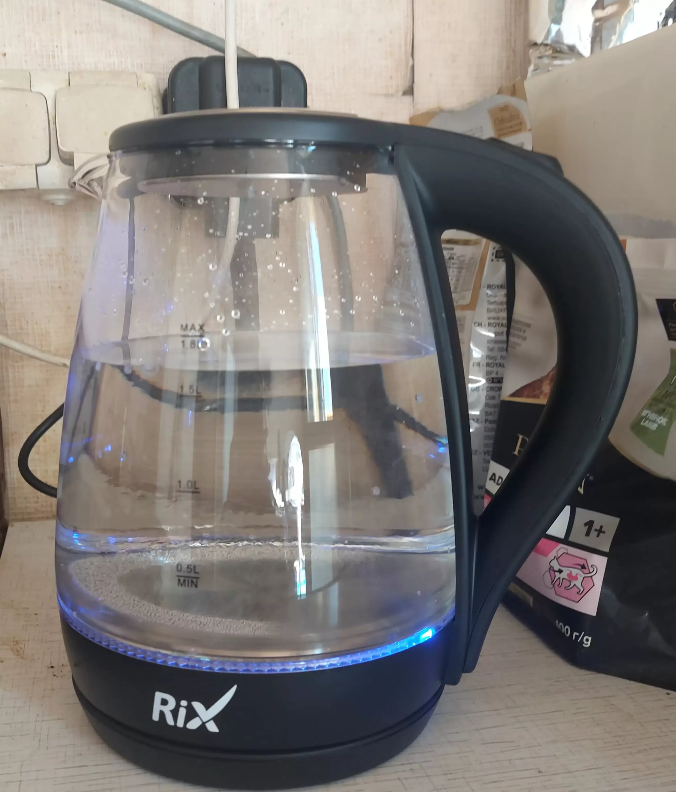 Чайник электрический Rix RKT-1821G