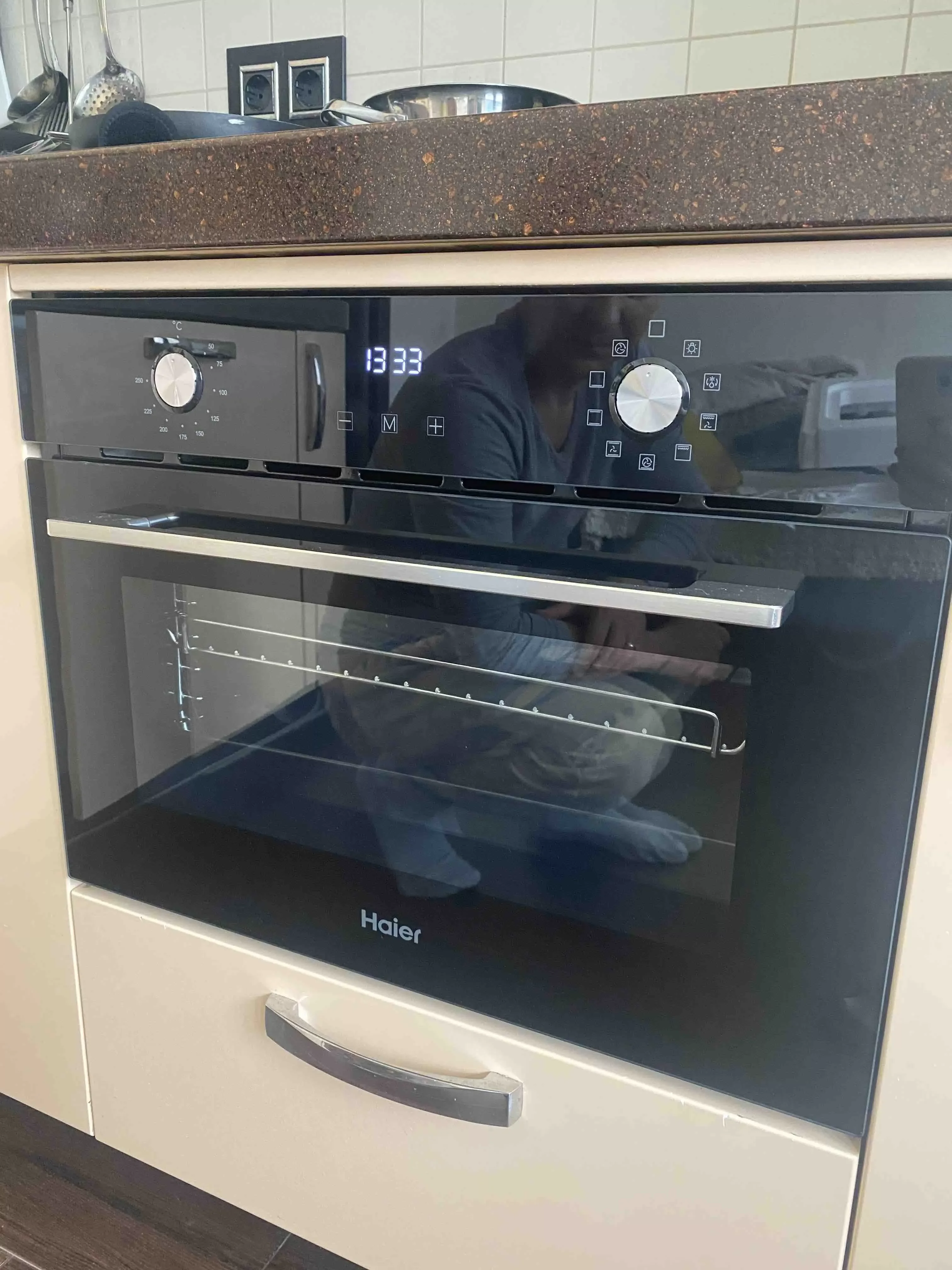 Электрический духовой шкаф Haier HOY-P09NSGBB
