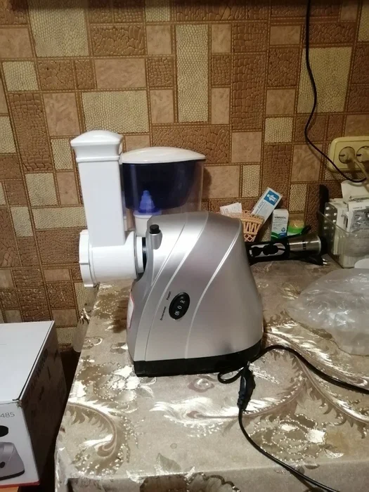 Мясорубка Starwind SMG5485, серебристый