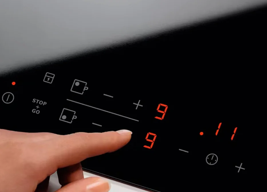 Электрическая варочная панель Electrolux EHF6346XOK