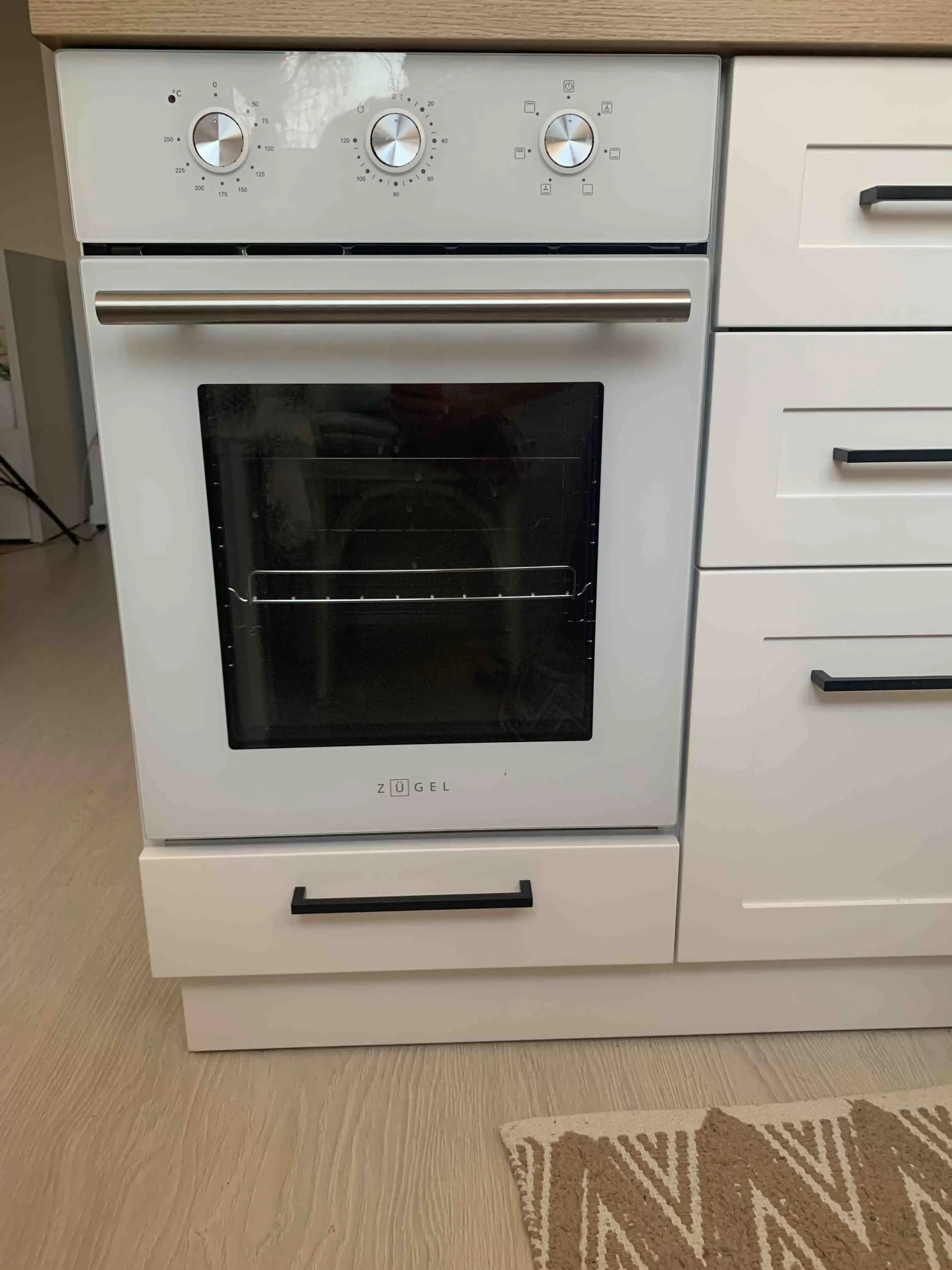 Электрический духовой шкаф Zugel ZOE451W, белый