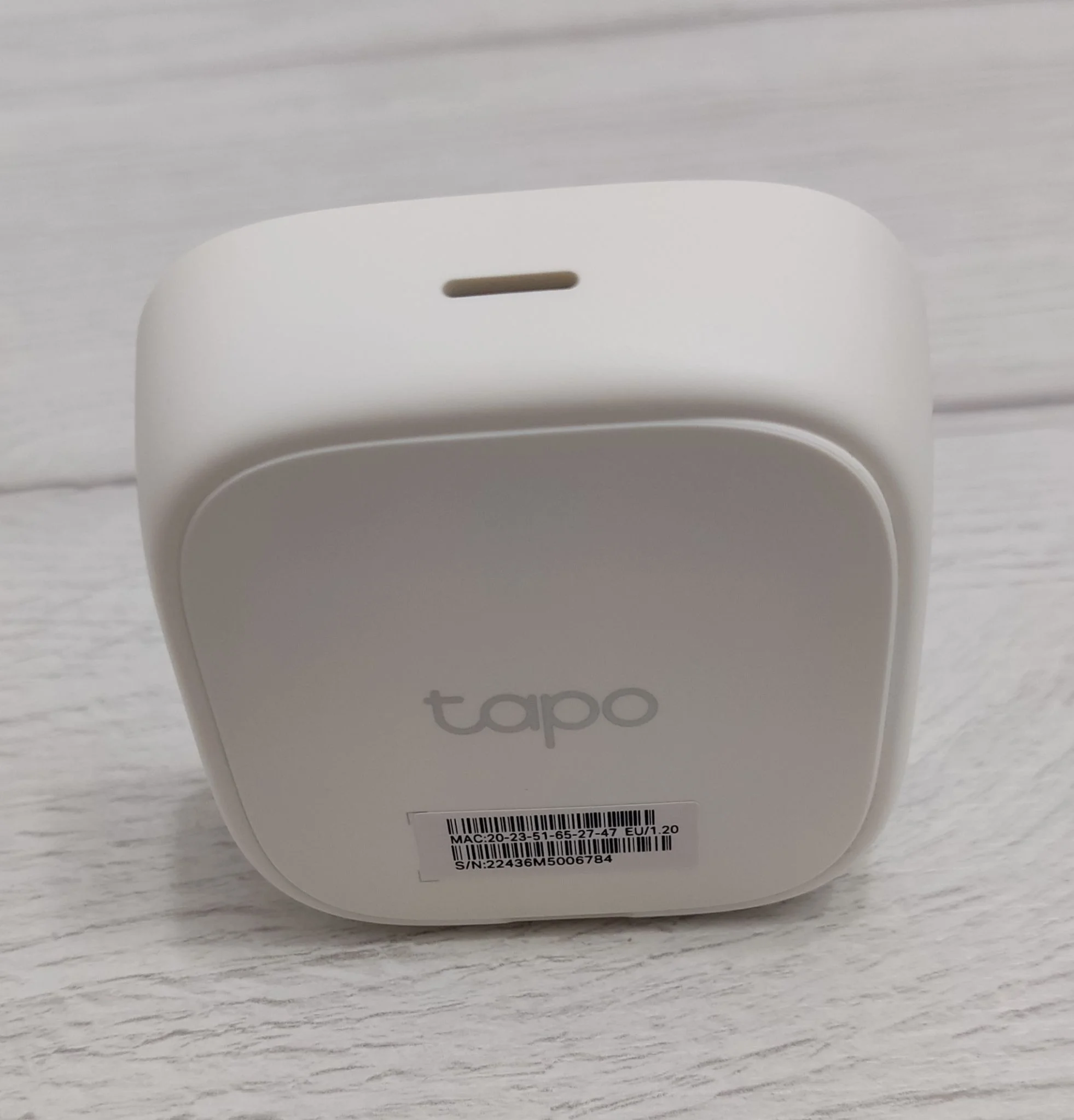 TP-Link Tapo T315 Умный датчик температуры, 868 МГц, питание от двух батареек AAA, 2,7-дюймовый дисплей E Ink