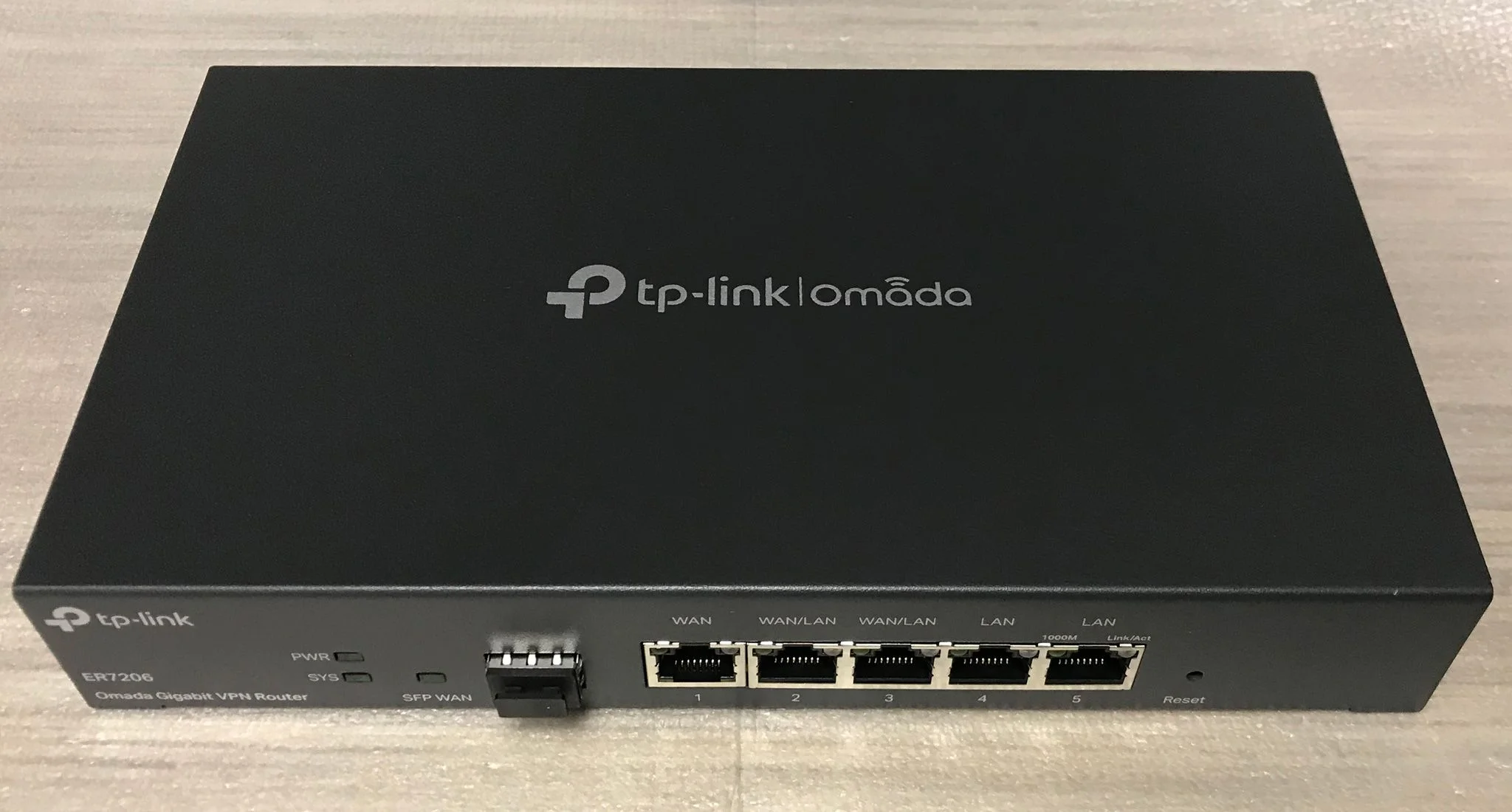 TP-Link ER7206 (TL-ER7206) VPN‑маршрутизатор Omada с гигабитными портами и поддержкой Multi‑WAN