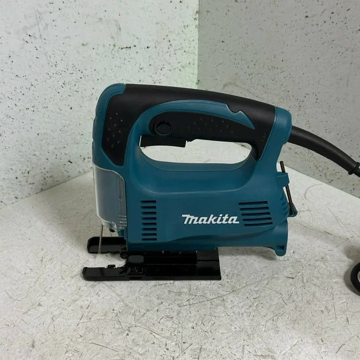 Лобзик Makita 4326 450Вт 3100ходов/мин от электросети