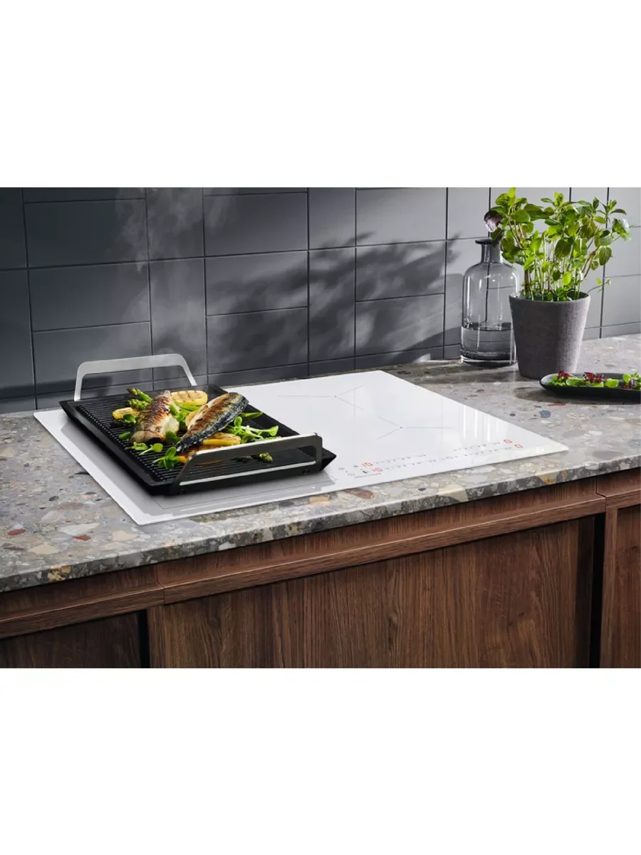 Электрическая варочная панель Electrolux EIV63440BW
