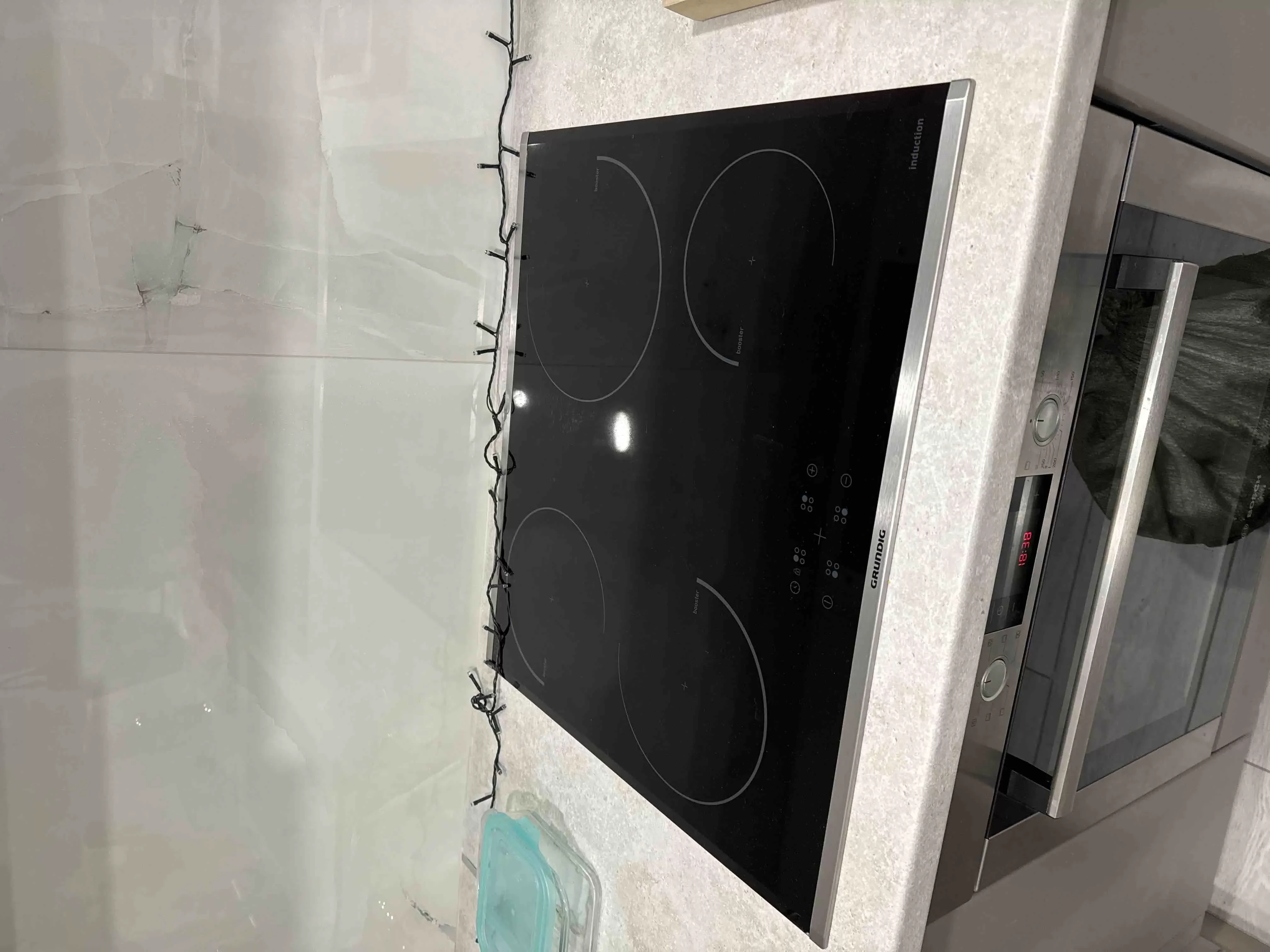 Электрическая варочная панель Grundig GIEI623410MXW