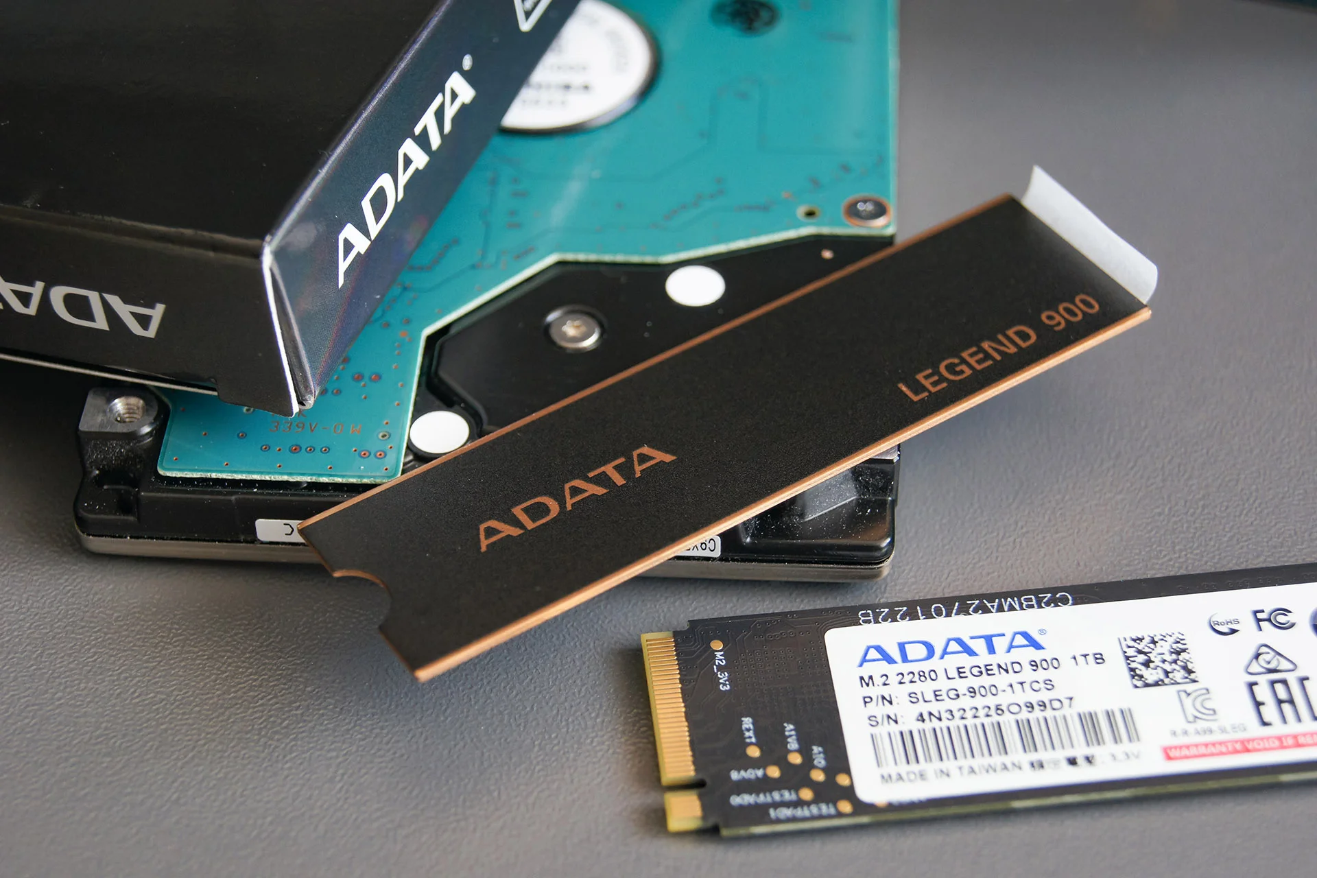 SSD накопитель Adata M.2 LEGEND 900 PRO 1000GB (SLEG-900P-1TCS)