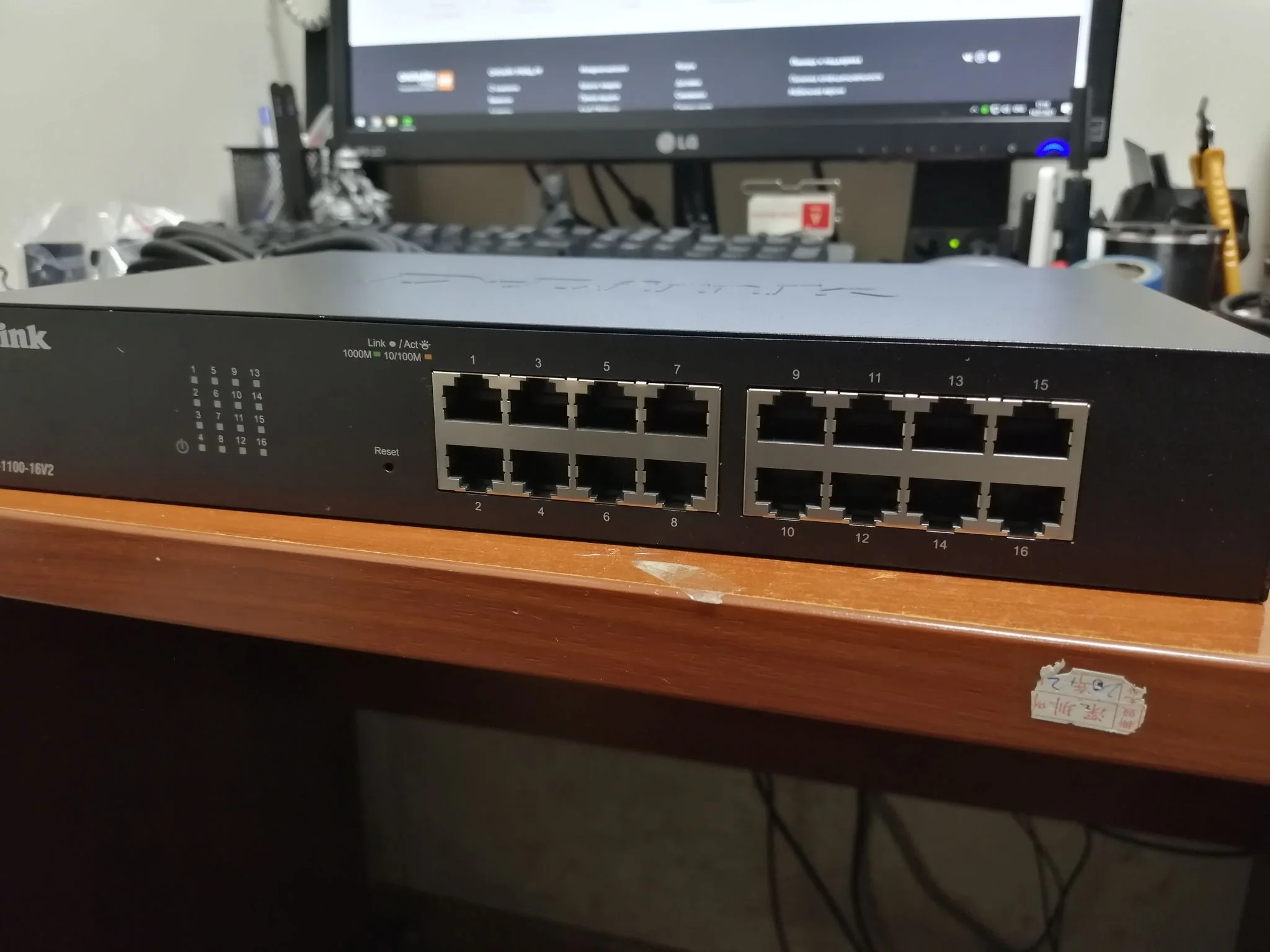 Коммутатор настраиваемый L2 c 16 портами DGS-1100-16V2/A2A 10/100/1000Base-T