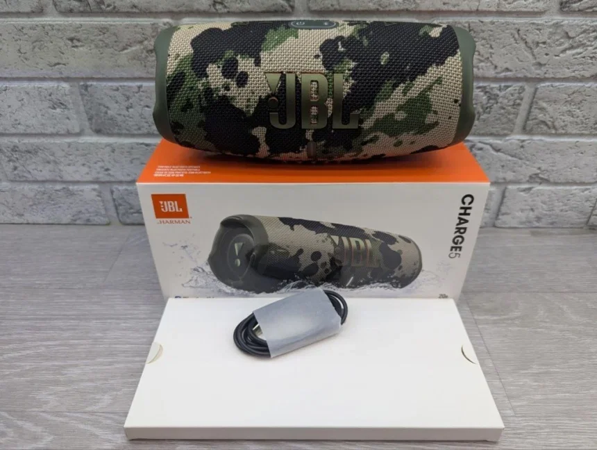 Портативная акустика JBL Charge 5, камуфляж