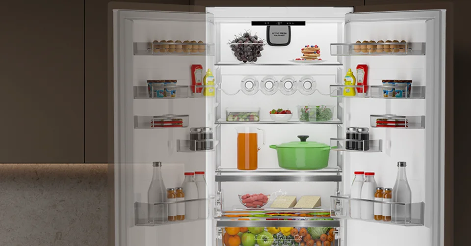 Втраиваемый холодильник Hotpoint HBTF 18I