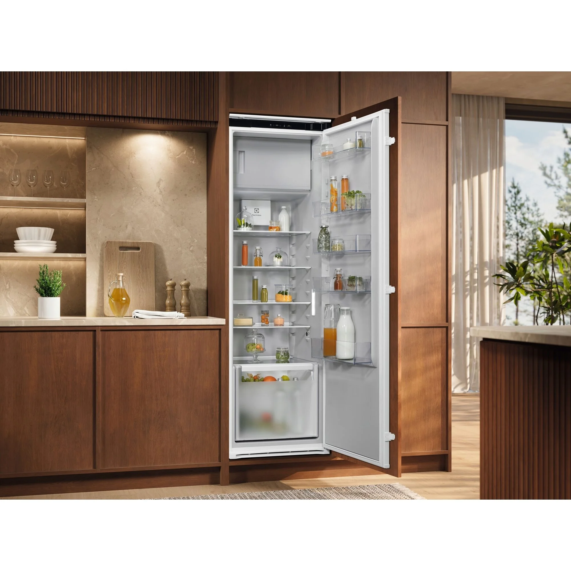 Холодильник встраиваемый ELECTROLUX E6MNCE19S комбинированный, встраиваемыйTwinTech 600, скользящие направляющие, No Frost (морозильная камера), сенсо