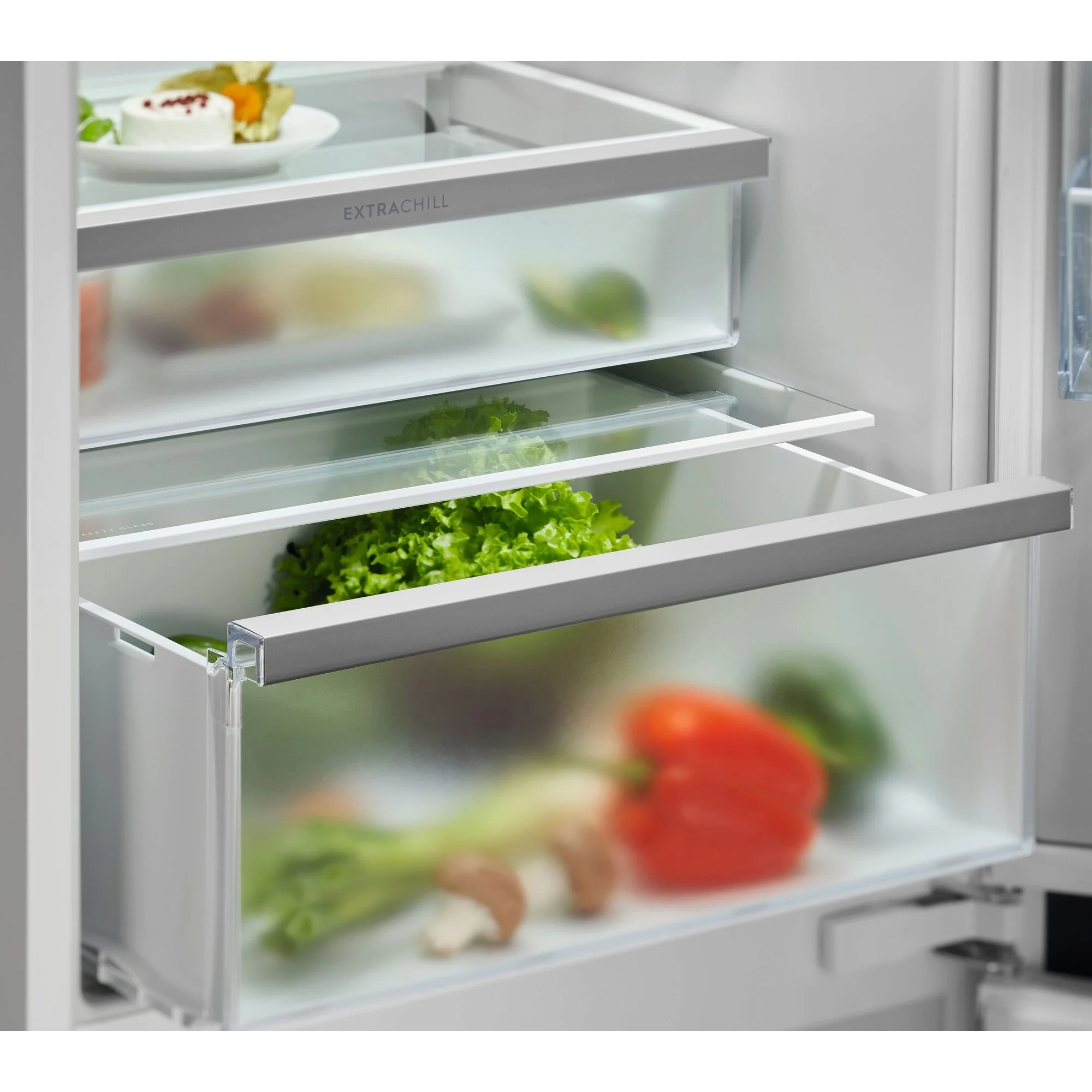 Холодильник встраиваемый ELECTROLUX E6MNCE19S комбинированный, встраиваемыйTwinTech 600, скользящие направляющие, No Frost (морозильная камера), сенсо