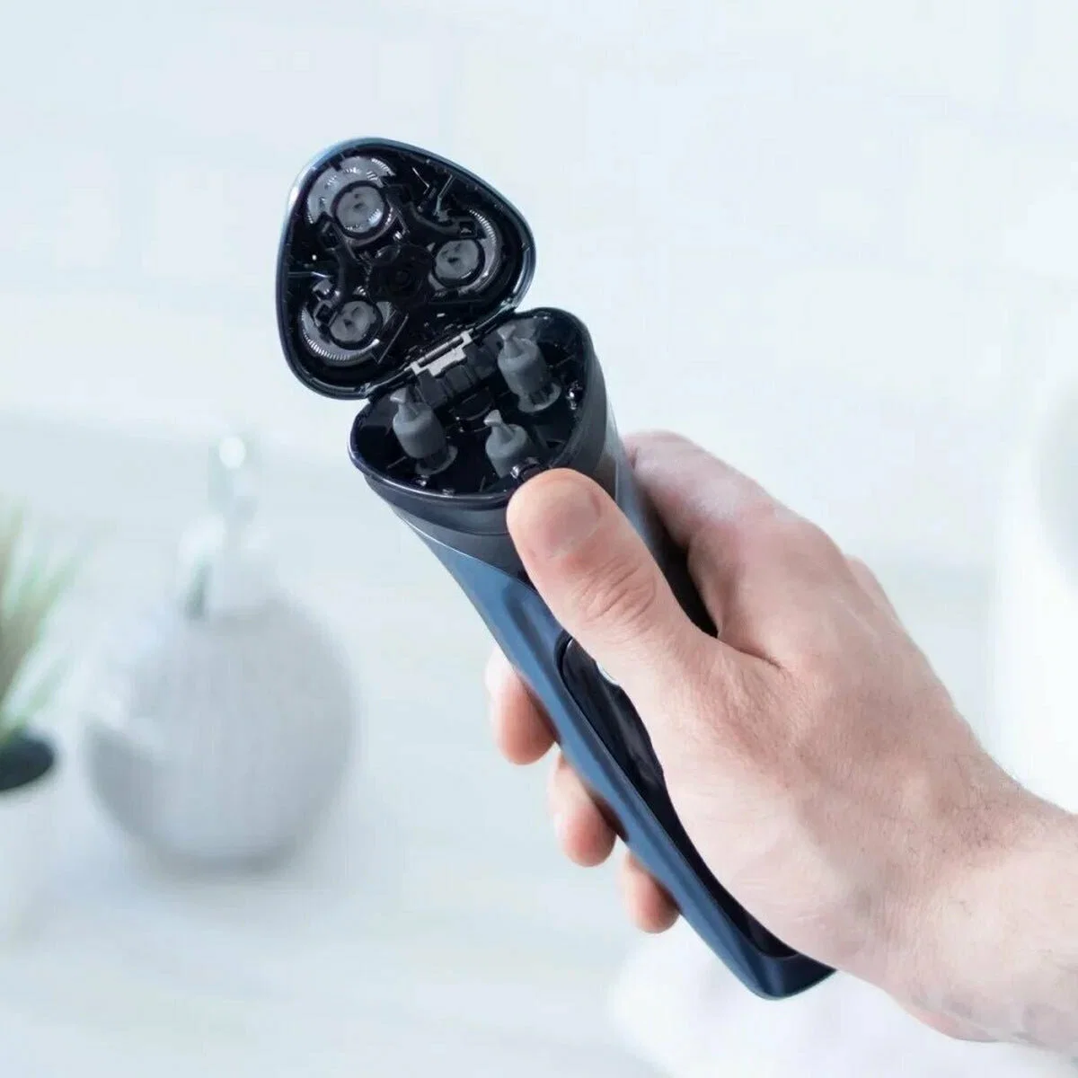 Электробритва Ufesa Metal Shaver