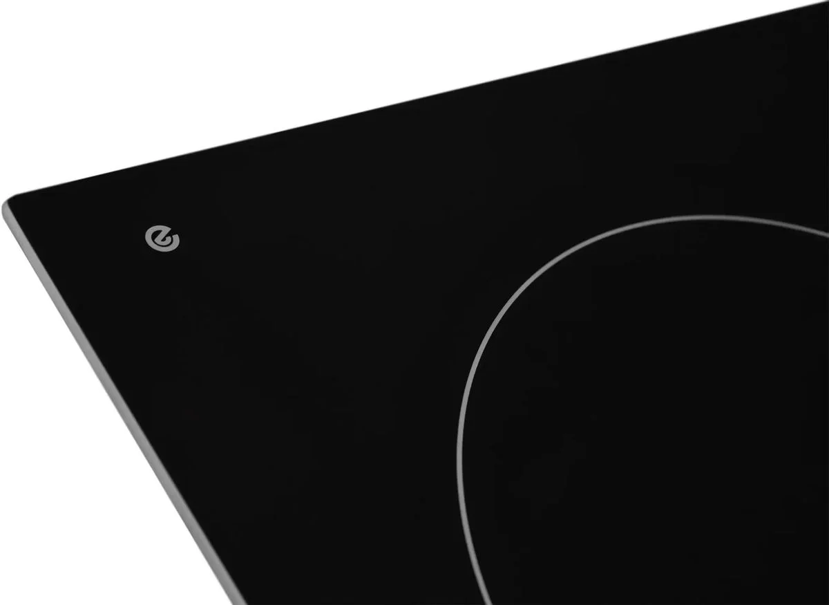 Электрическая варочная панель Indesit IRT 160, черный